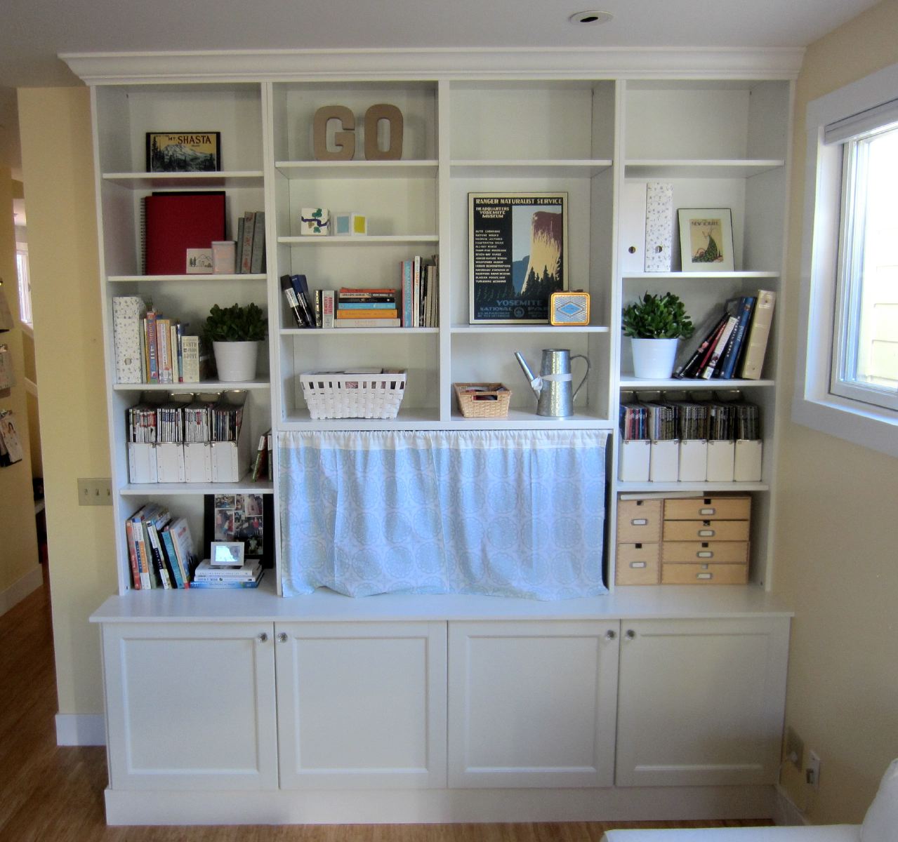 Built in Besta Shelving and r/ikeahacks