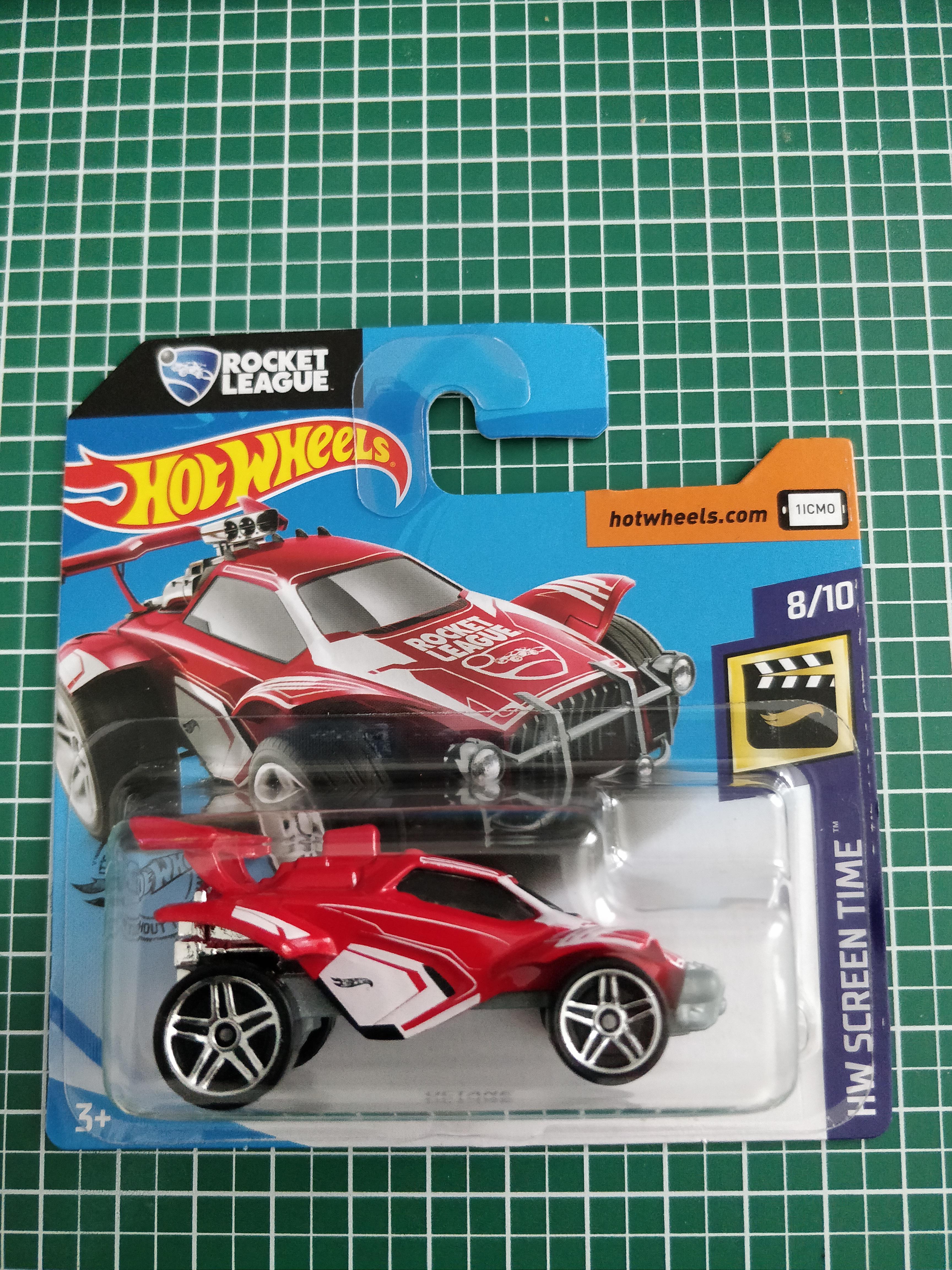 Today I visited a toy shop to buy my younger brother a gift. I left the