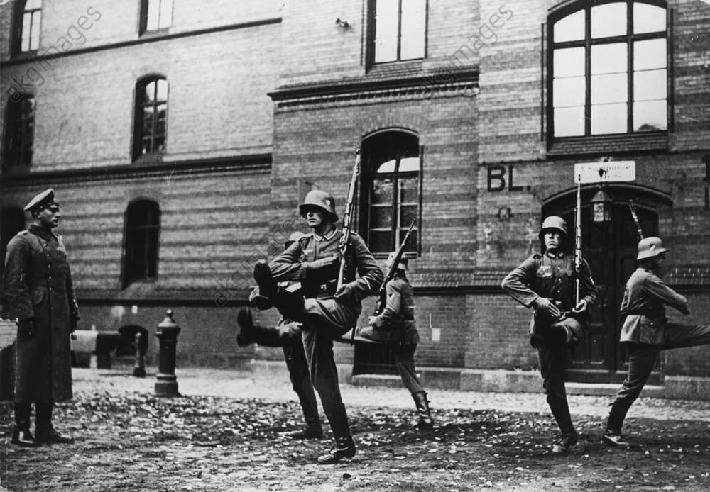 German soldiers practise their 'goosestep'. Germany, 1937. [1000 × 694