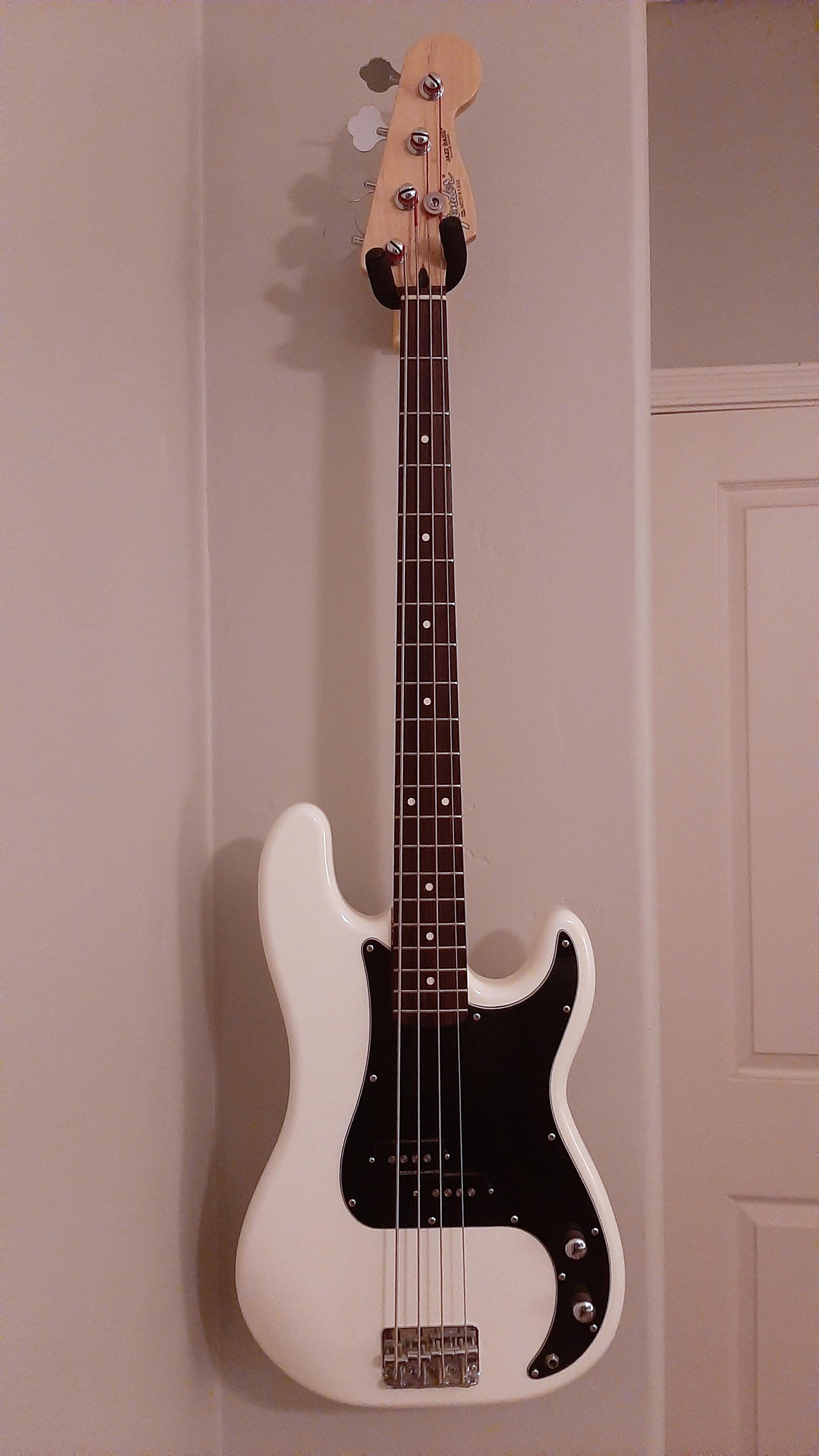 My Custom Fender. PBass Body w/ Rosewood Jazz Bass Neck. SPB3 Quarter