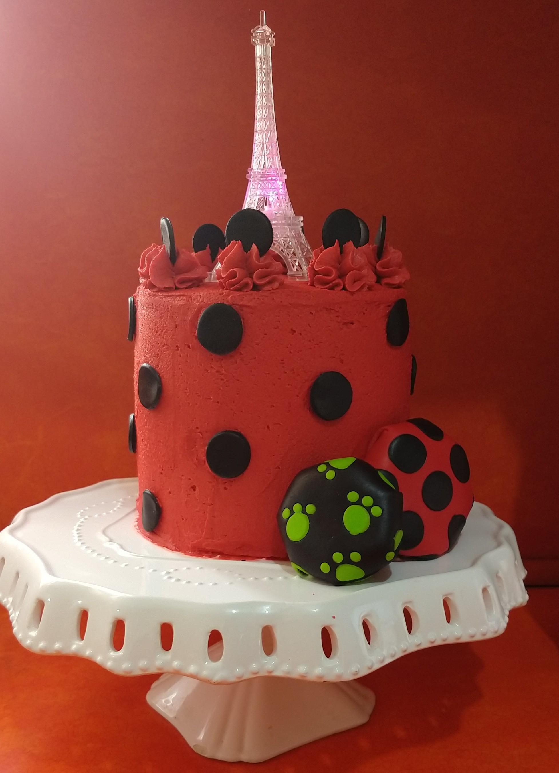 Miraculous Ladybug Cake for the niece r/cakedecorating
