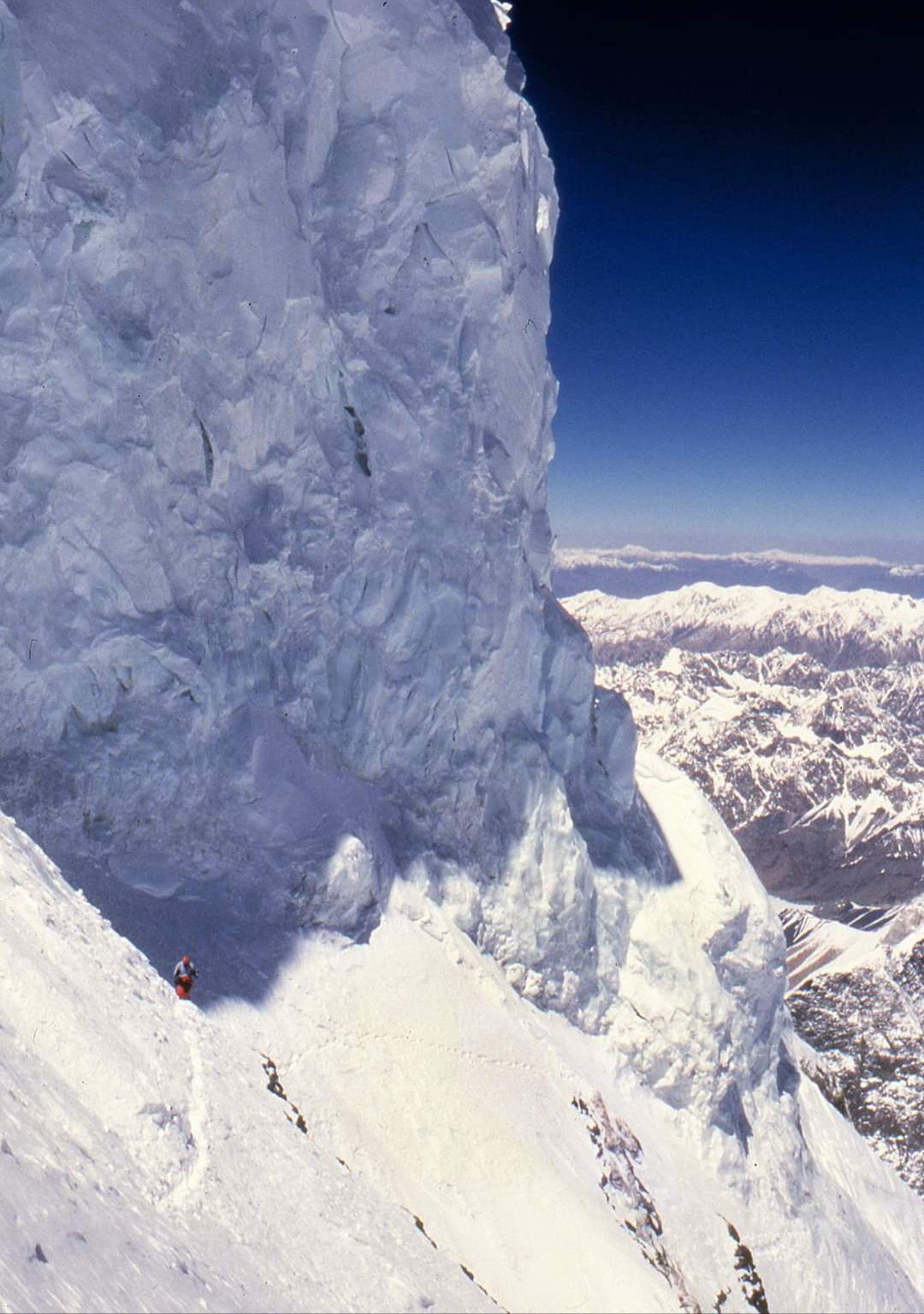 Bottleneck of K2 the mostused route to the summit of K2 r/pics