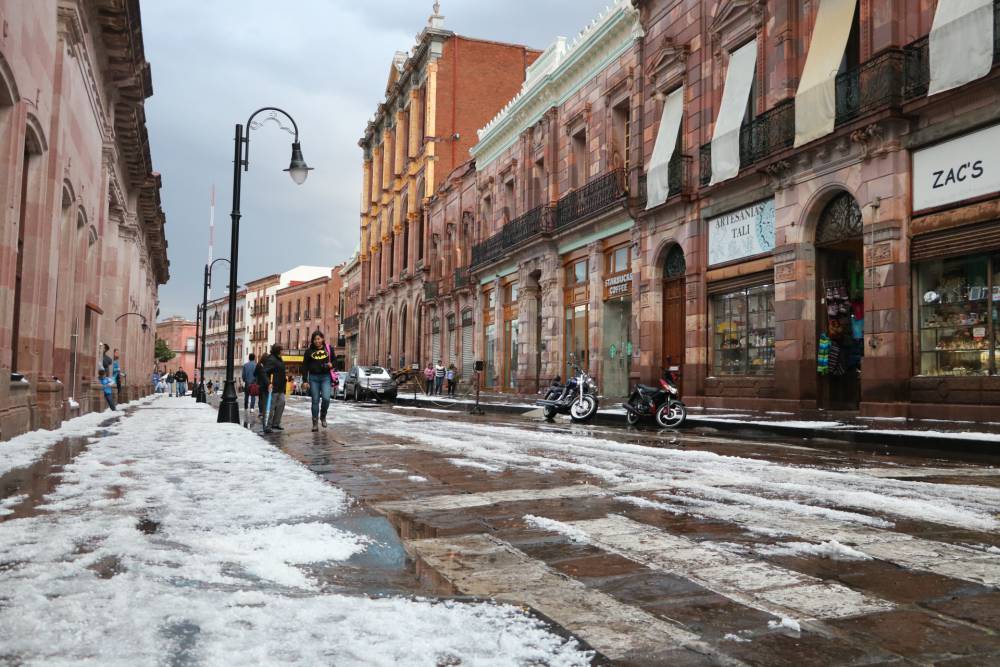 Zacatecas, Mexico under a blanket of snow r/CityPorn