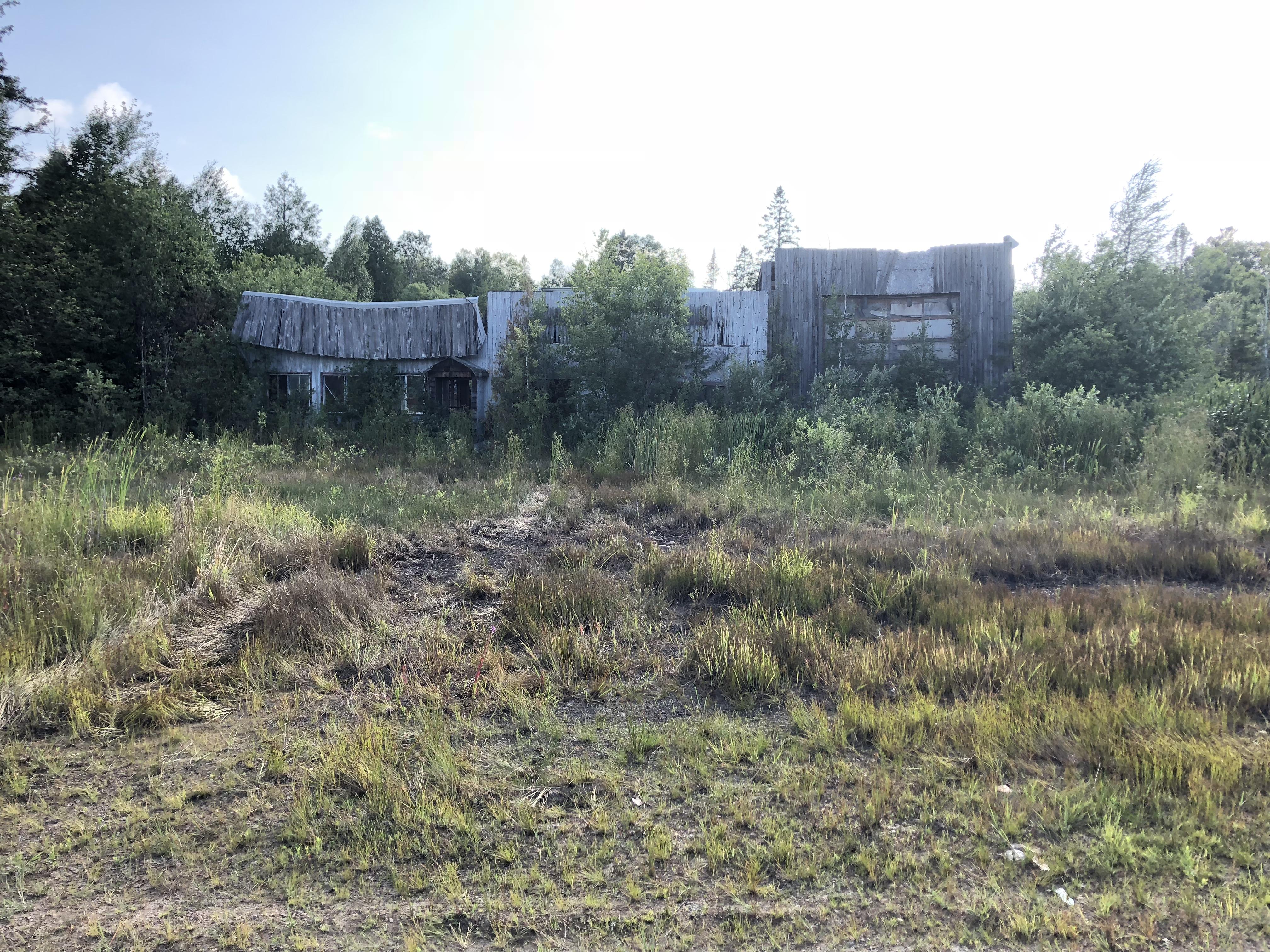 An abandoned service station on Hwy 69 near Britt Ontario [4032x3024] © 2018 C Weller r