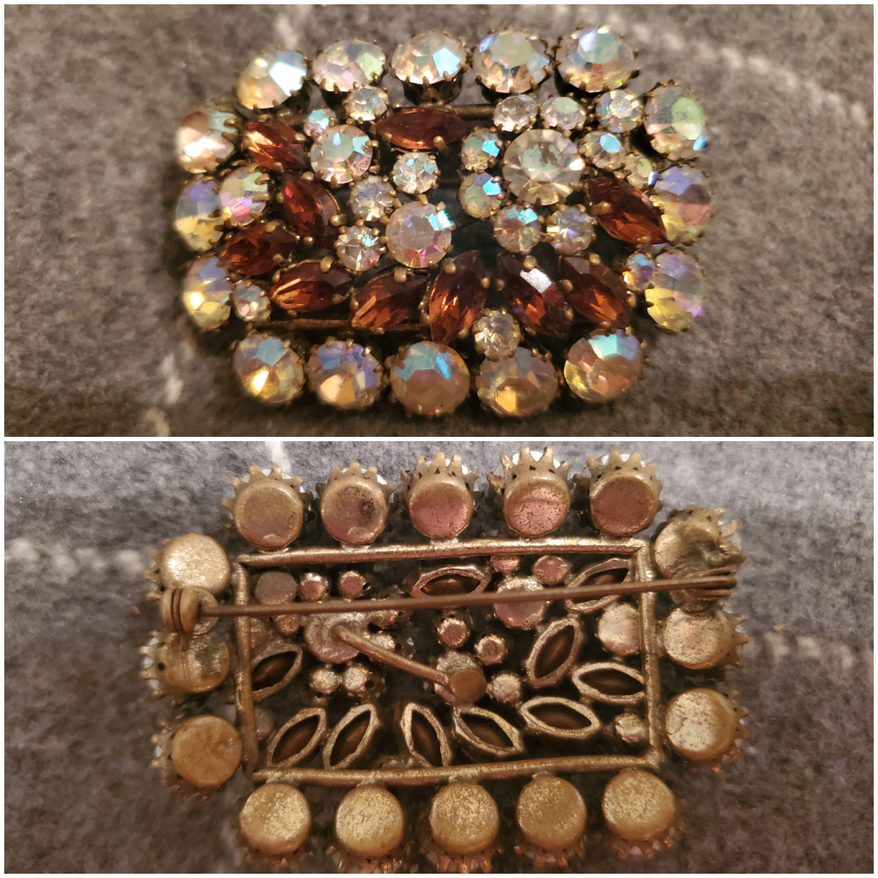 I recently got this brooch and was wondering if it may be a Juliana