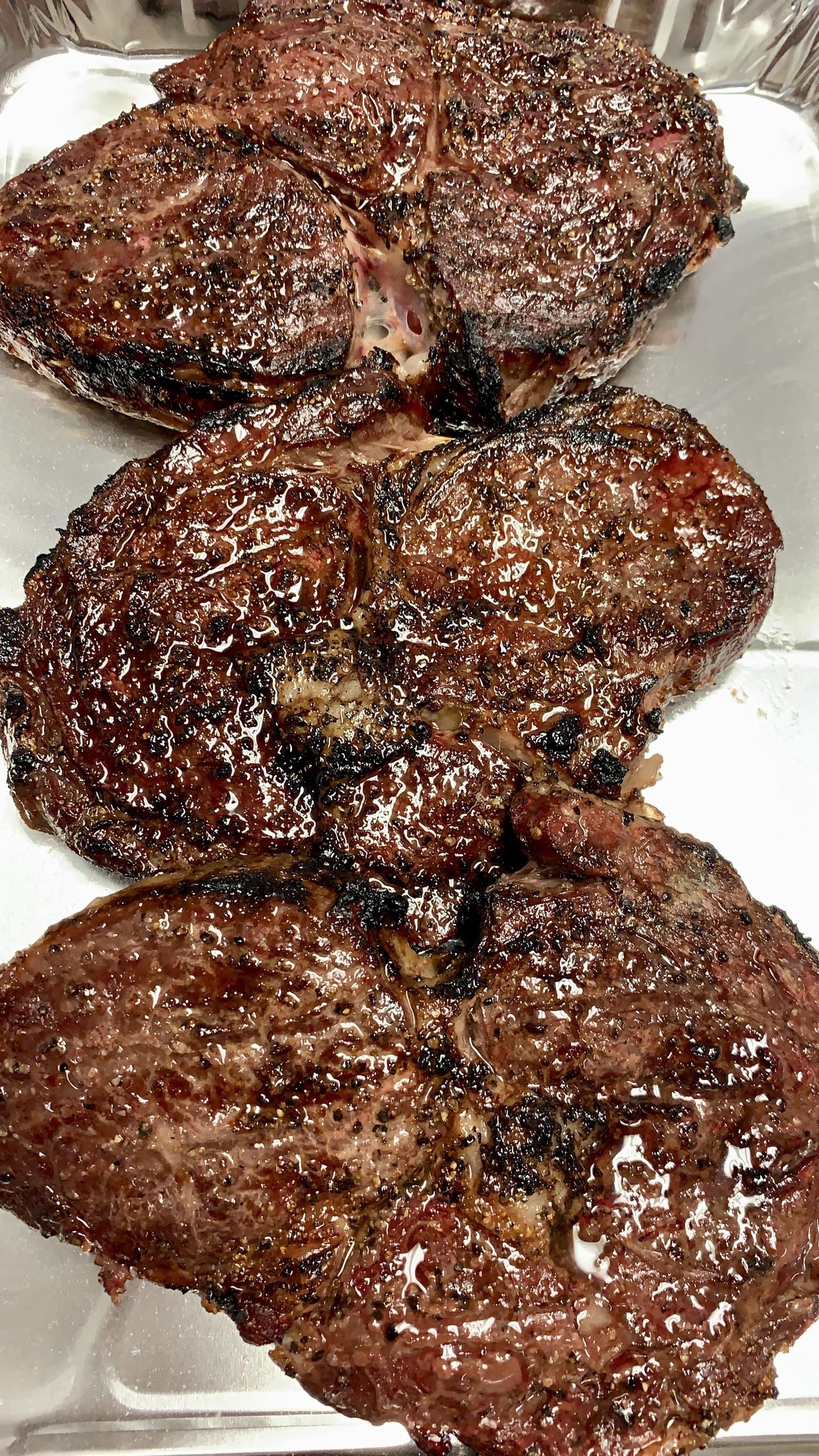 [Homemade] Thick Cut Ribeye Cooked to a perfect medium rare. r/food