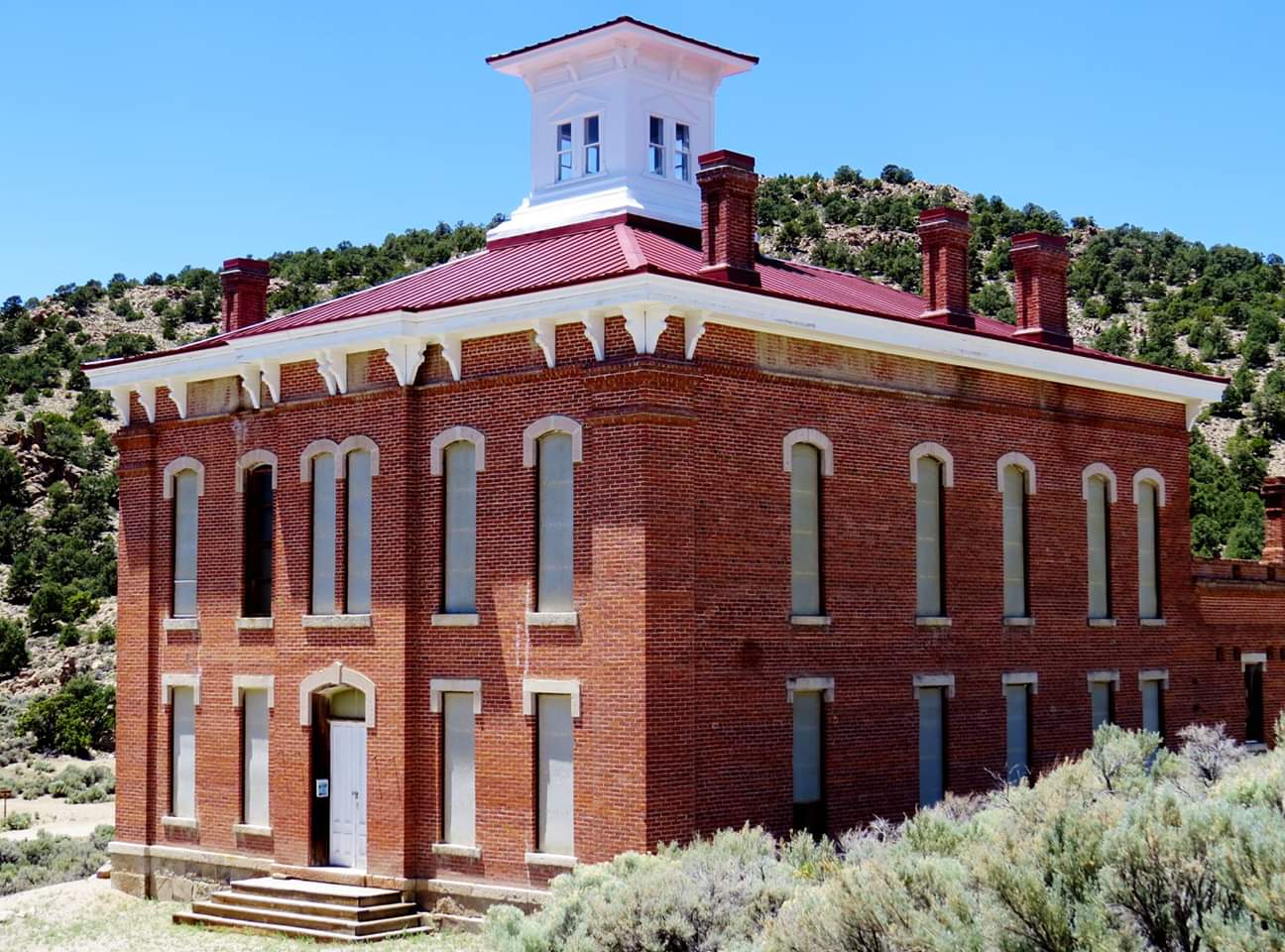 Courthouse in Belmont. r/Nevada
