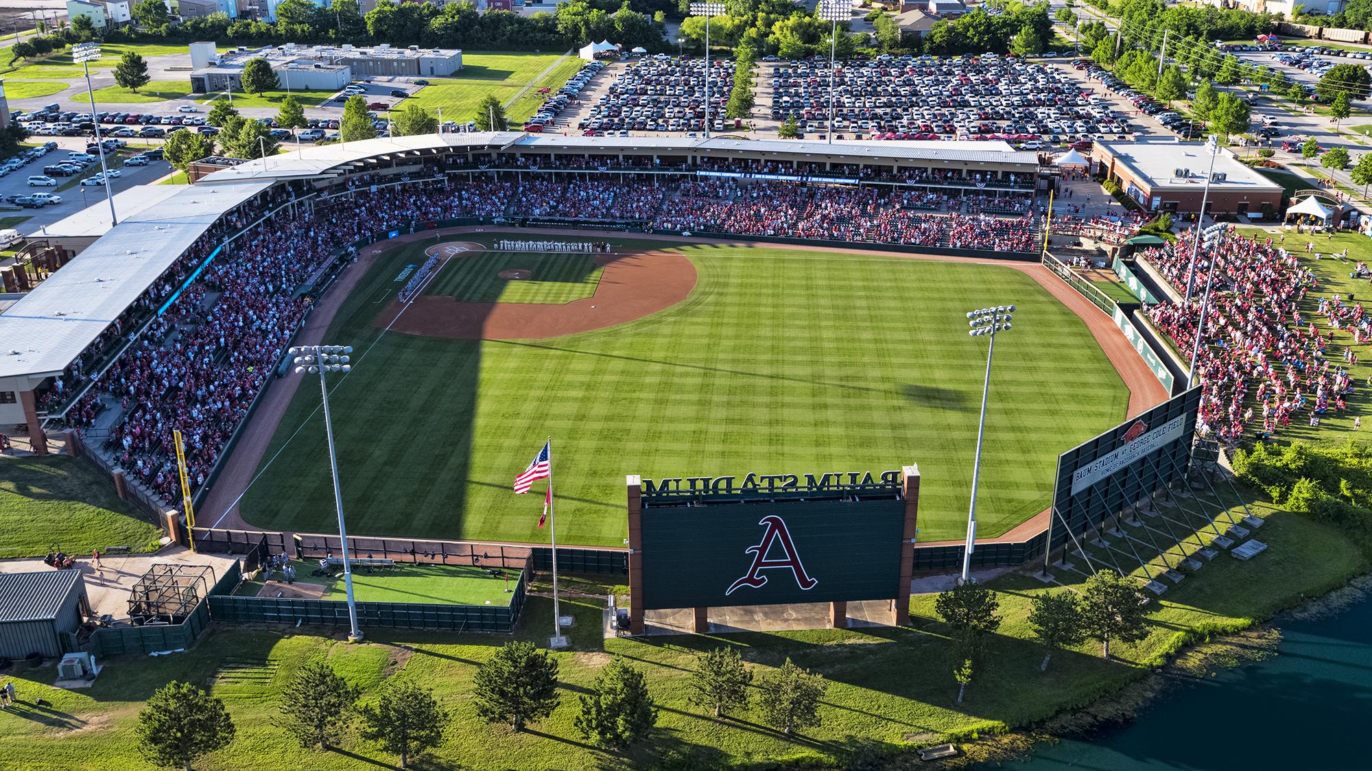 BaumWalker Stadium. Fayetteville, Arkansas r/stadiumporn