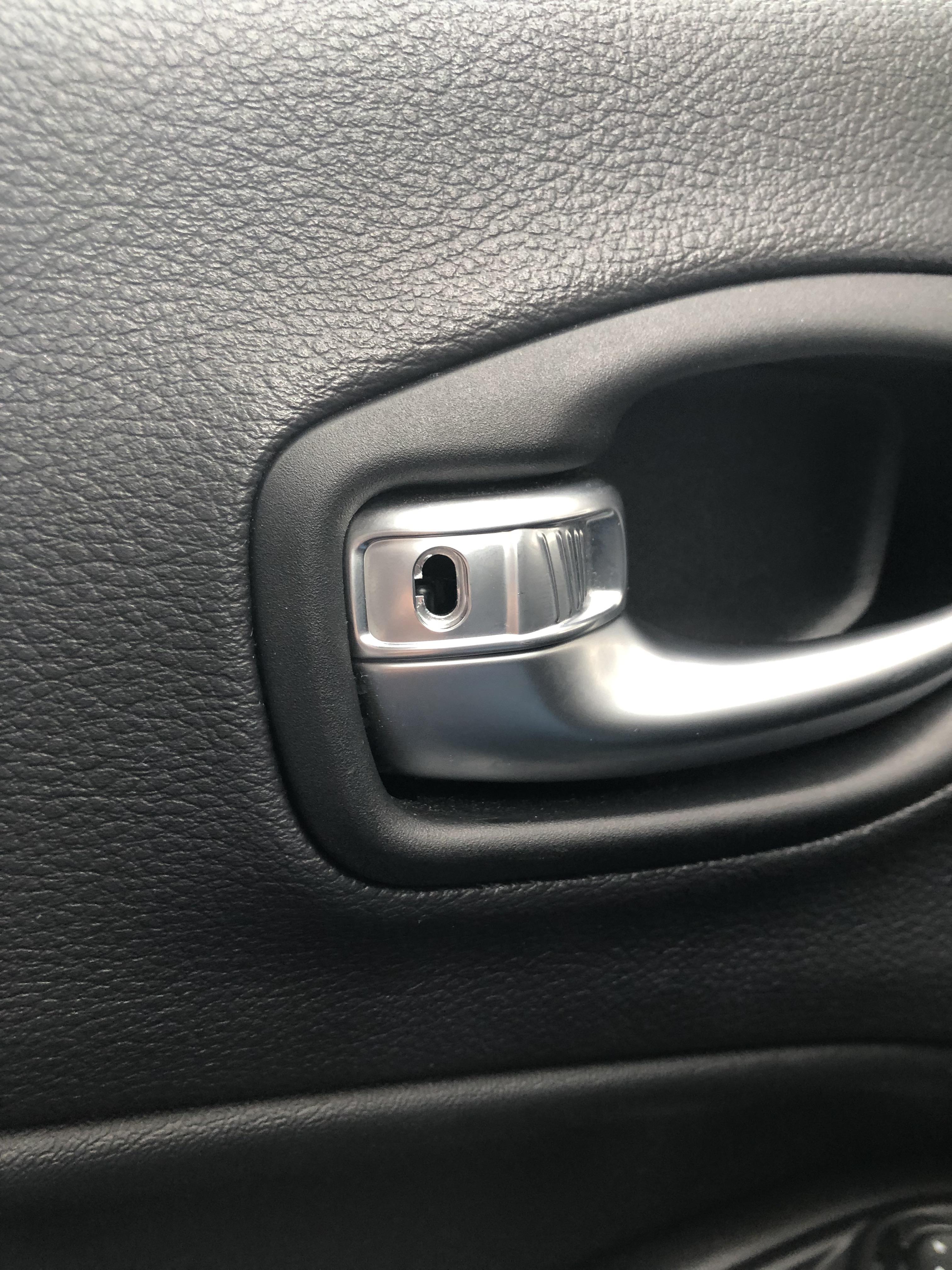 Does anyone know where to find this missing door handle part?! Silly