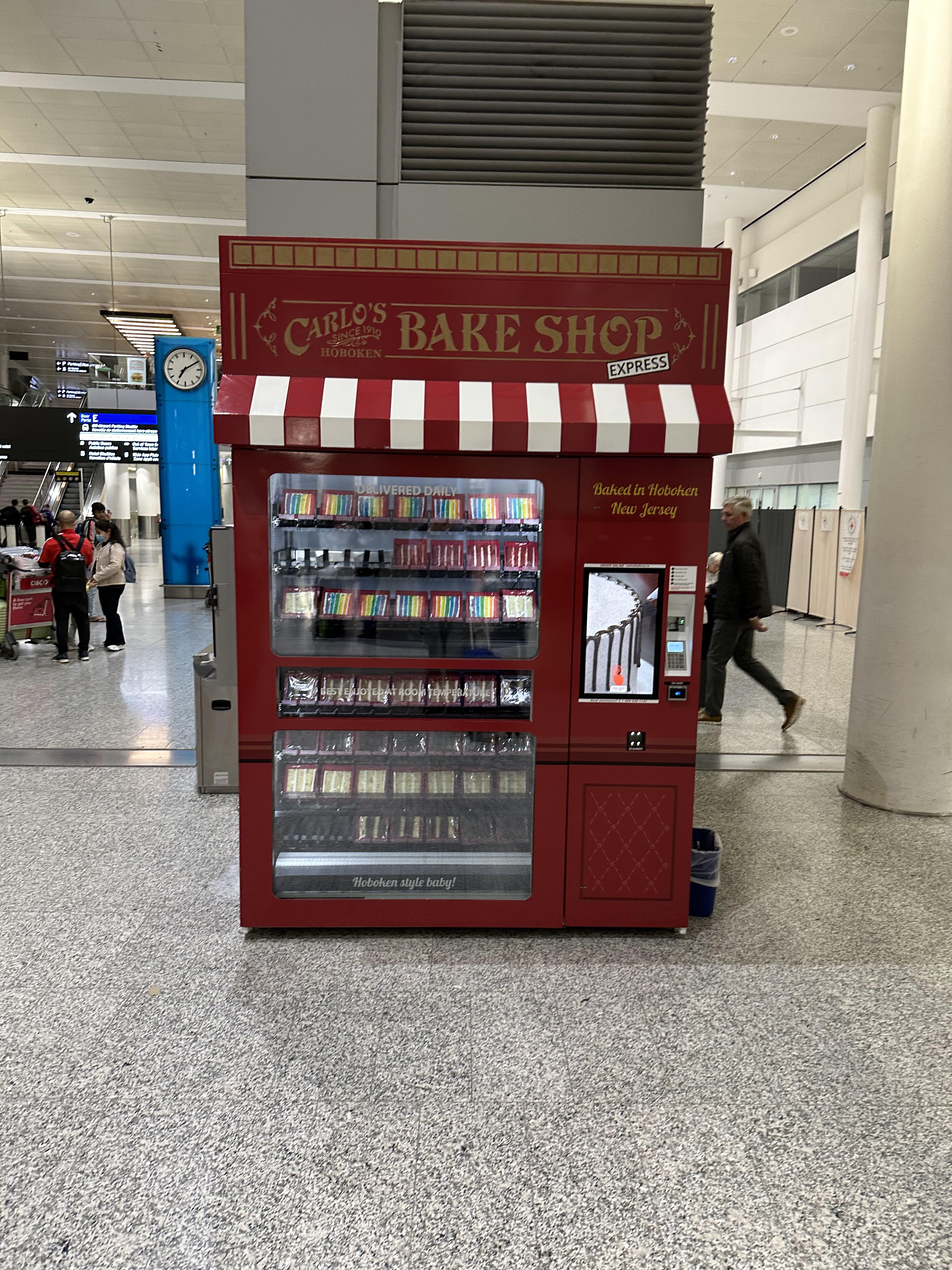 Cake vending machine in Toronto r/mildlyinteresting