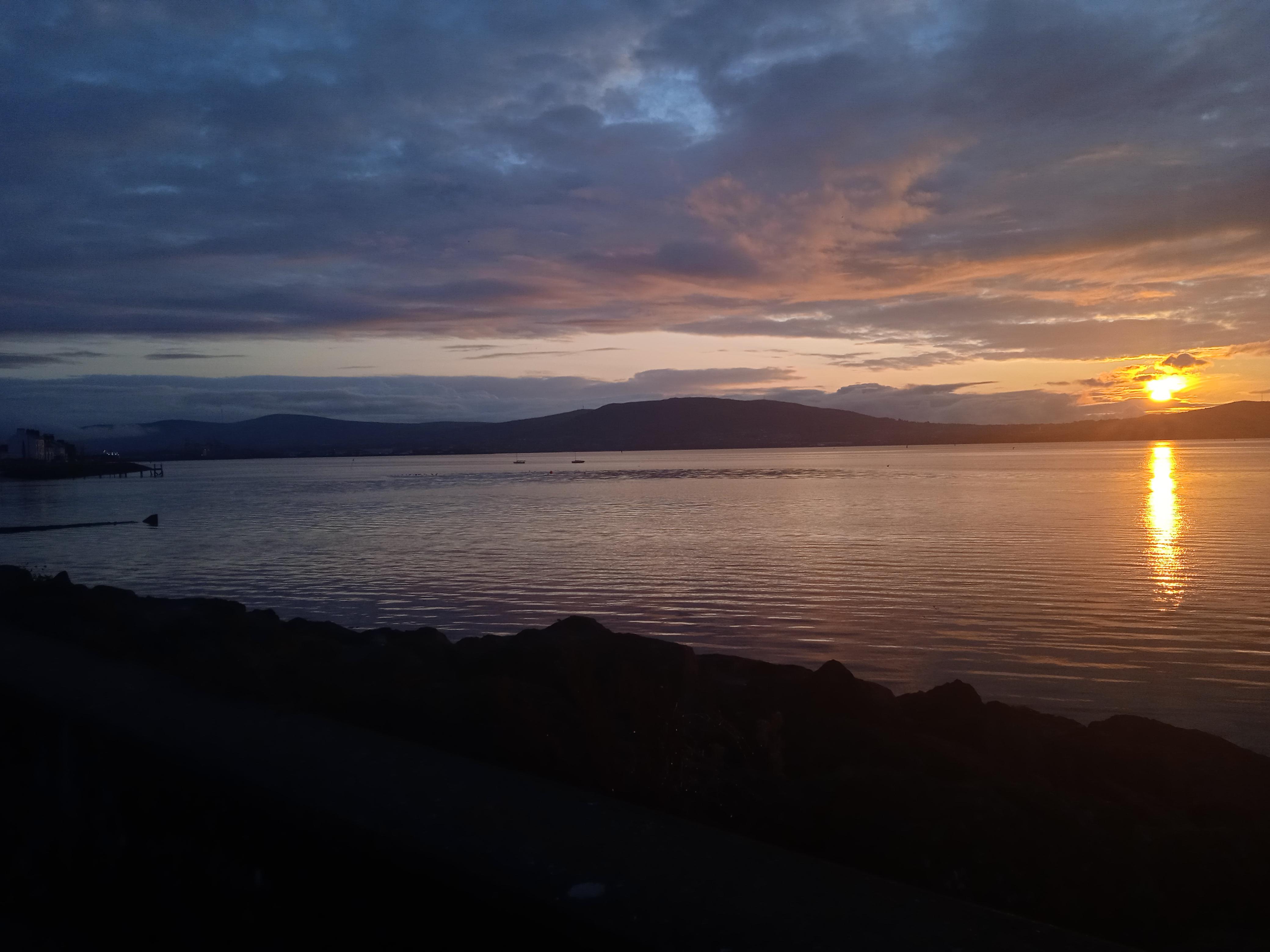Yesterday's sunset, from Holywood, Co.Down r/northernireland