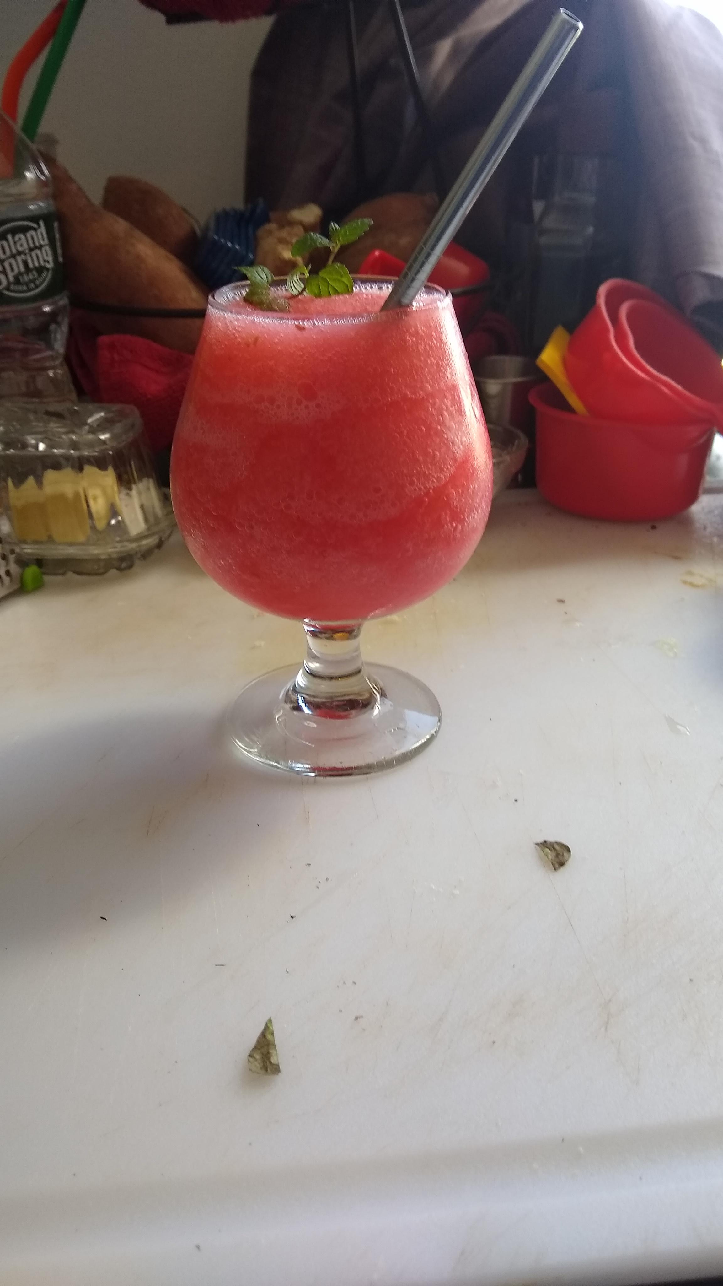 Frozen raspberry daiquiri r/cocktails