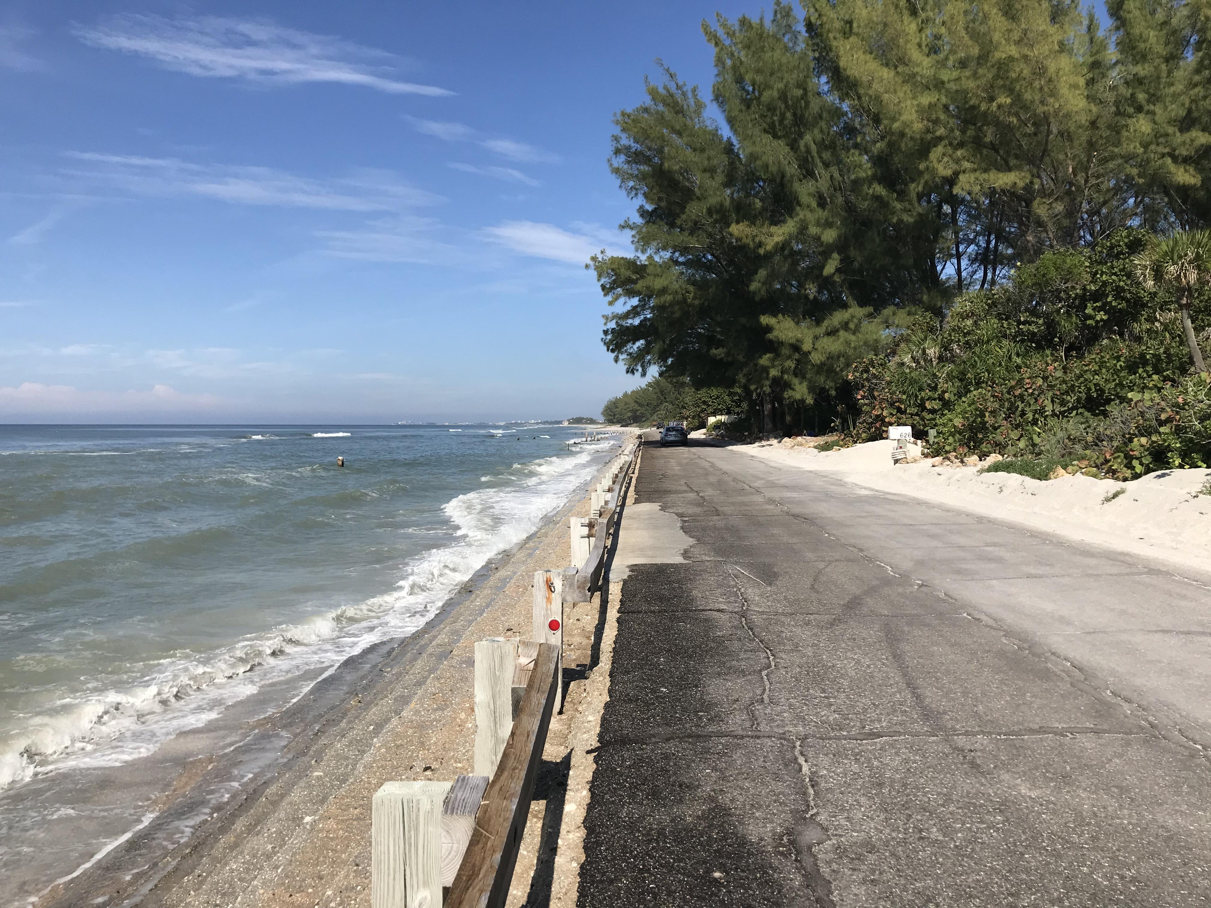 Casey Key, FL near the entrance to Stephen King’s estate. r/stephenking