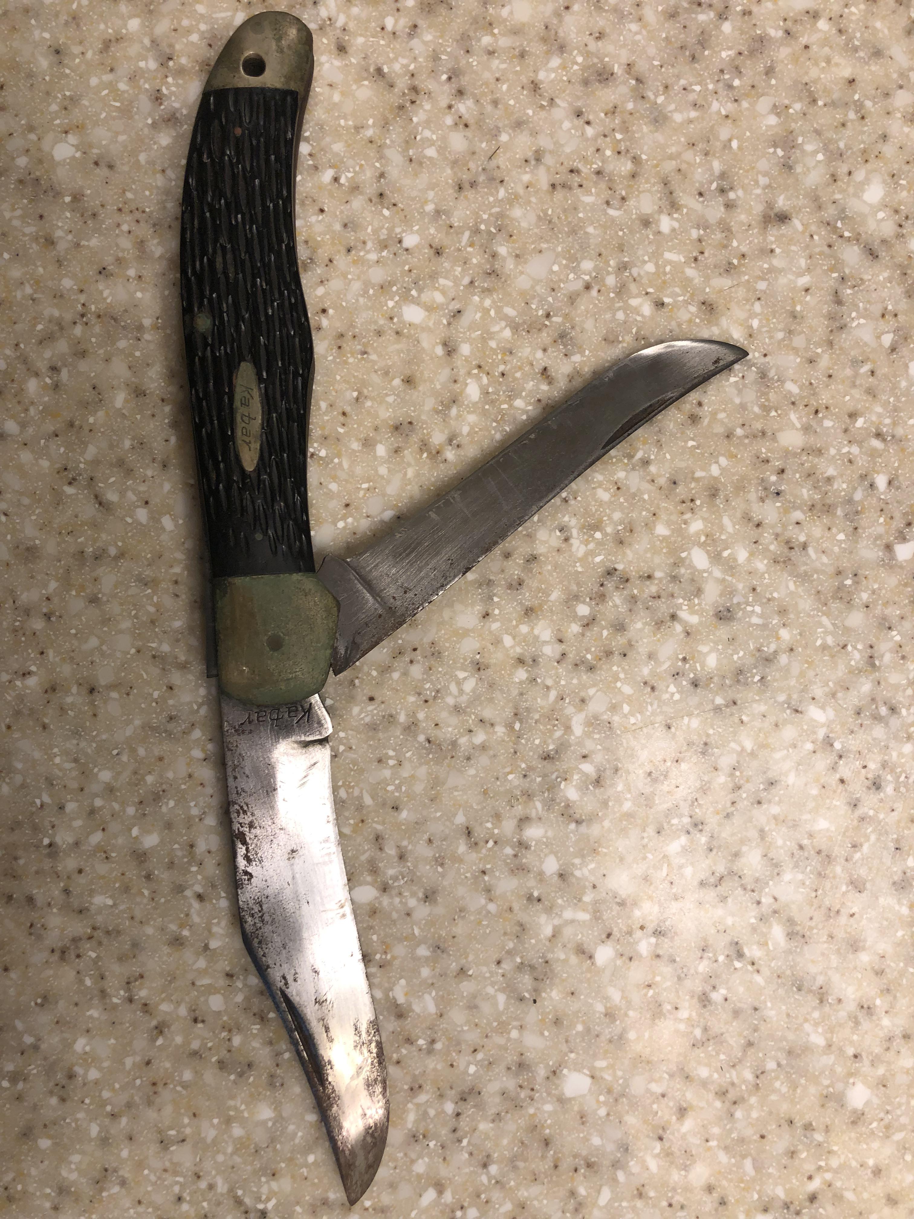 Vintage Kabar folding knife. Any help with more info would be