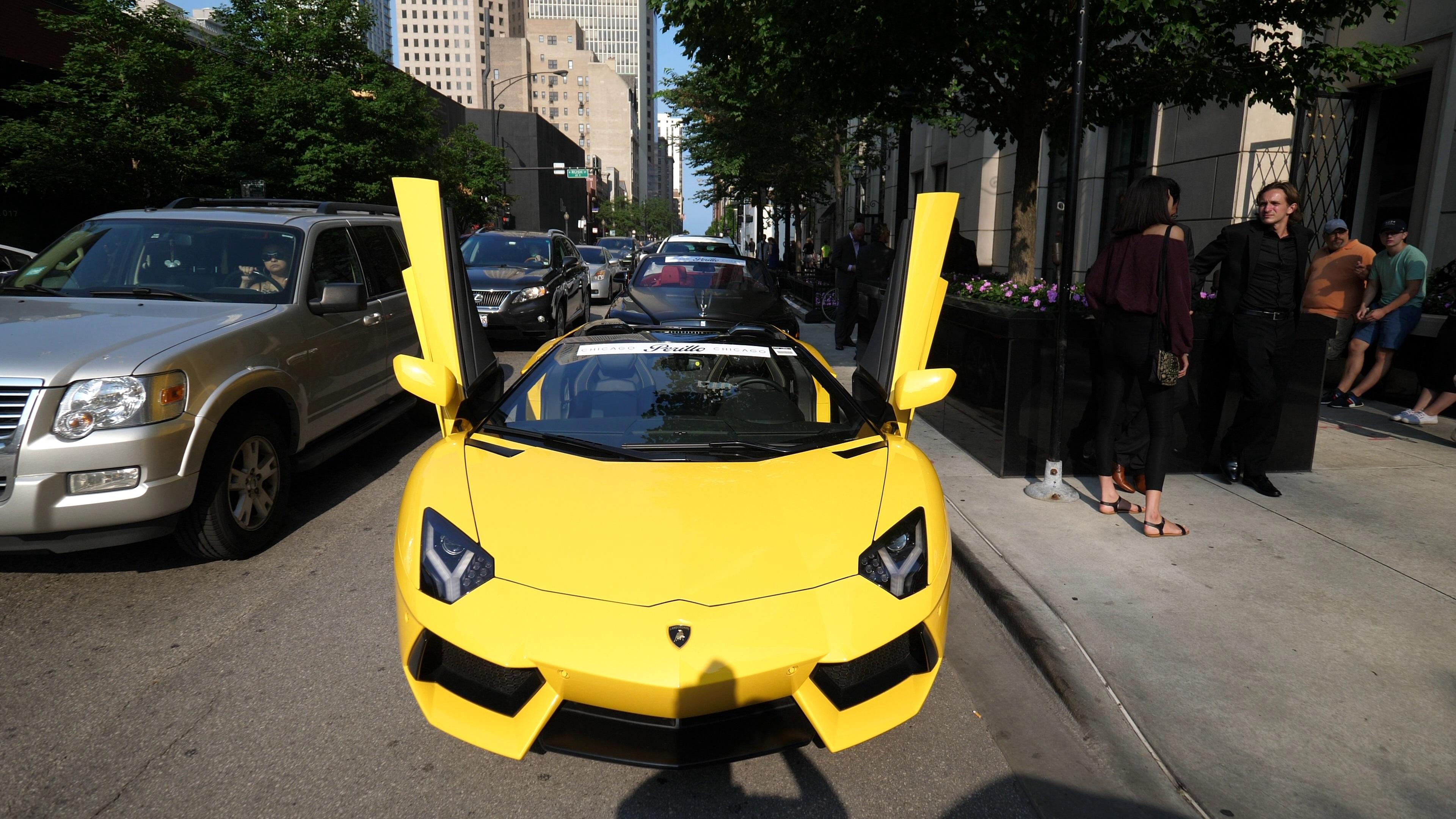 Aventador] in Chicago r/spotted