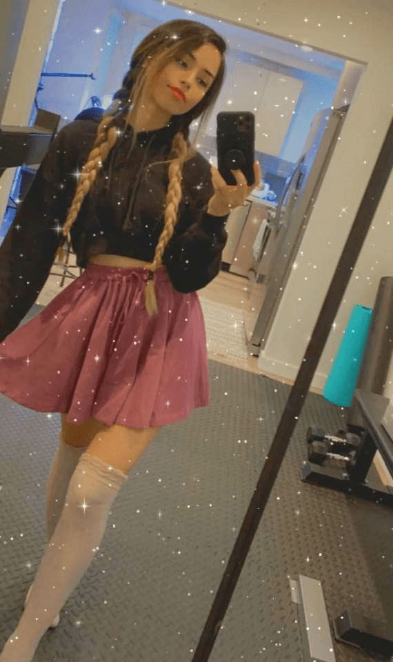 Join the OnlyFan Leaks Discord Server! : Valkyrae_