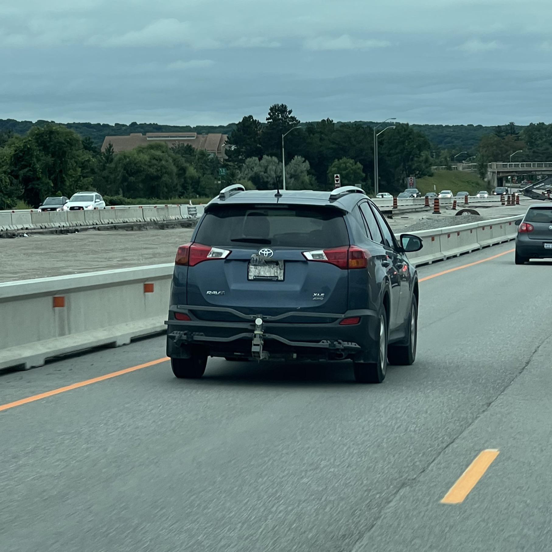 What’s up with our peeling license plates? r/ontario