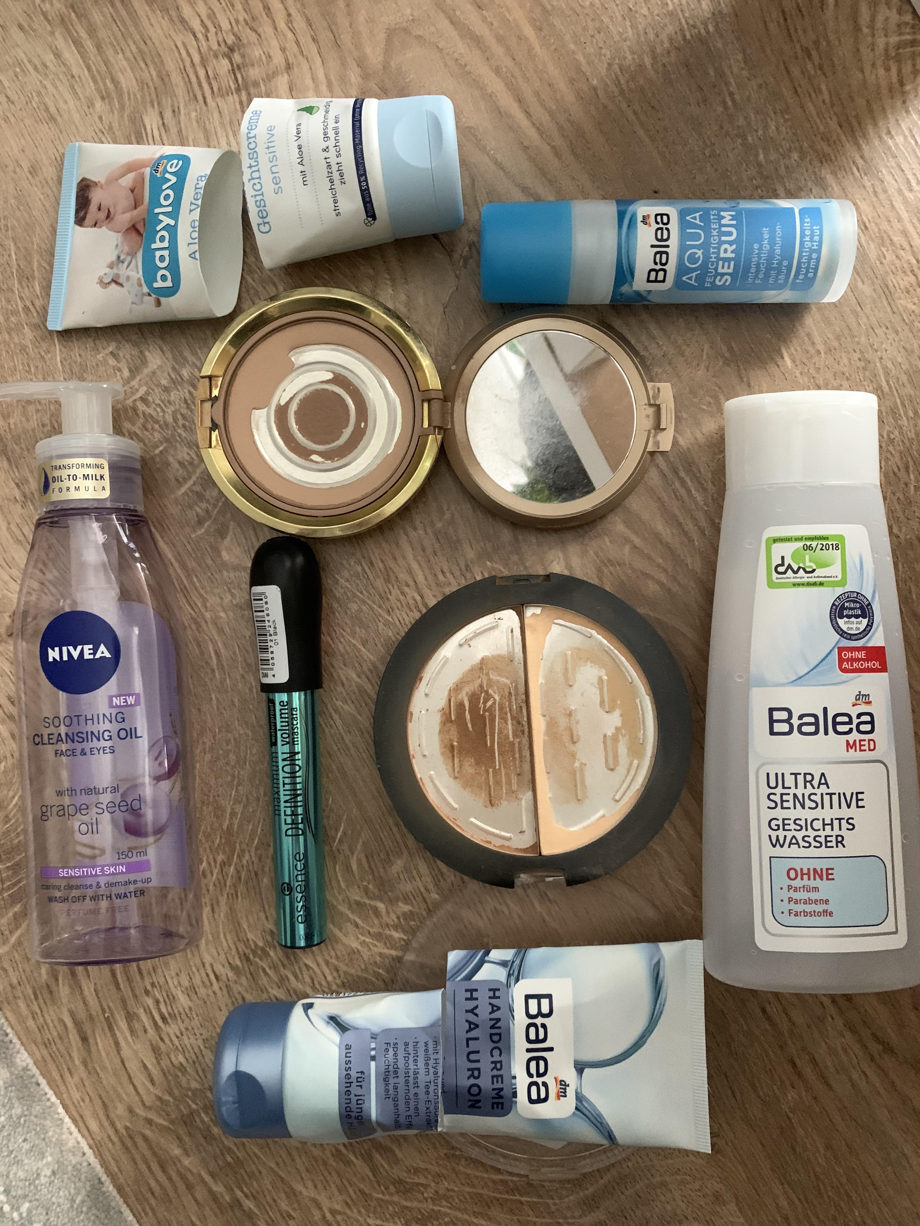 Pans on pans on empties r/PanPorn