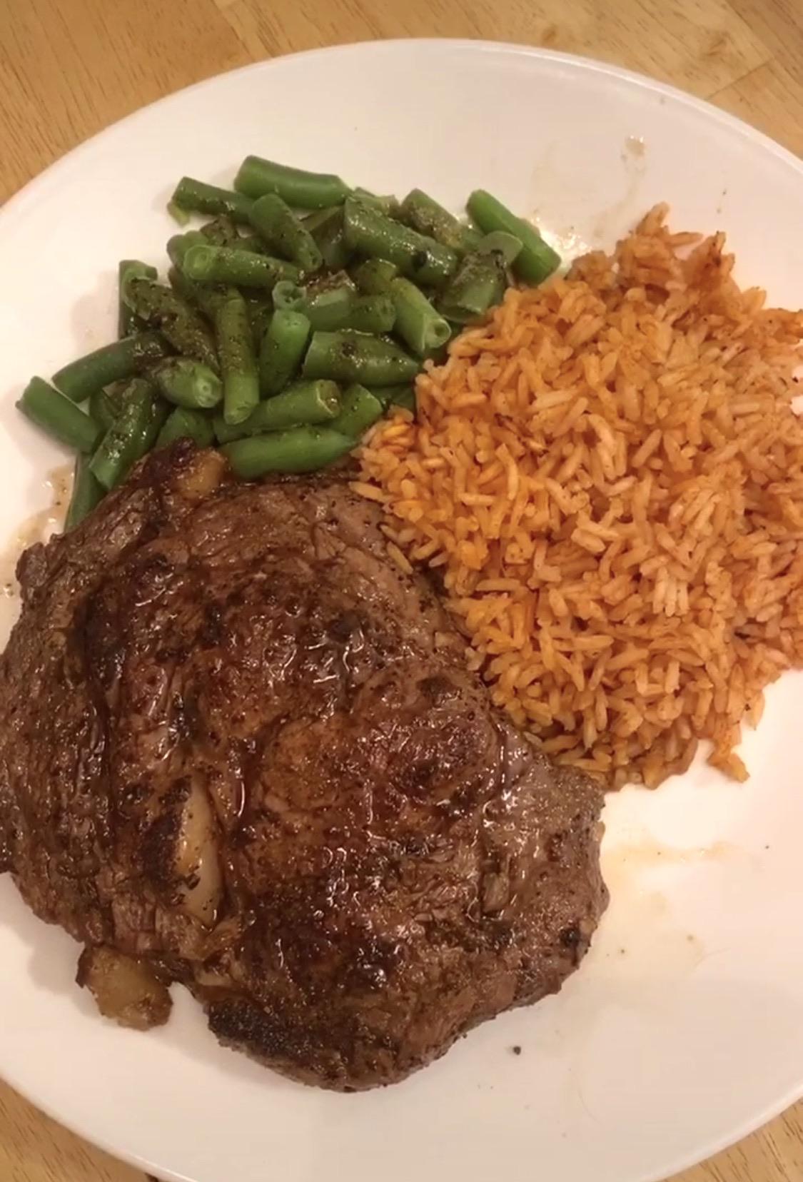 Ribeye Steak, Spanish Rice, and Green Beans r/tonightsdinner