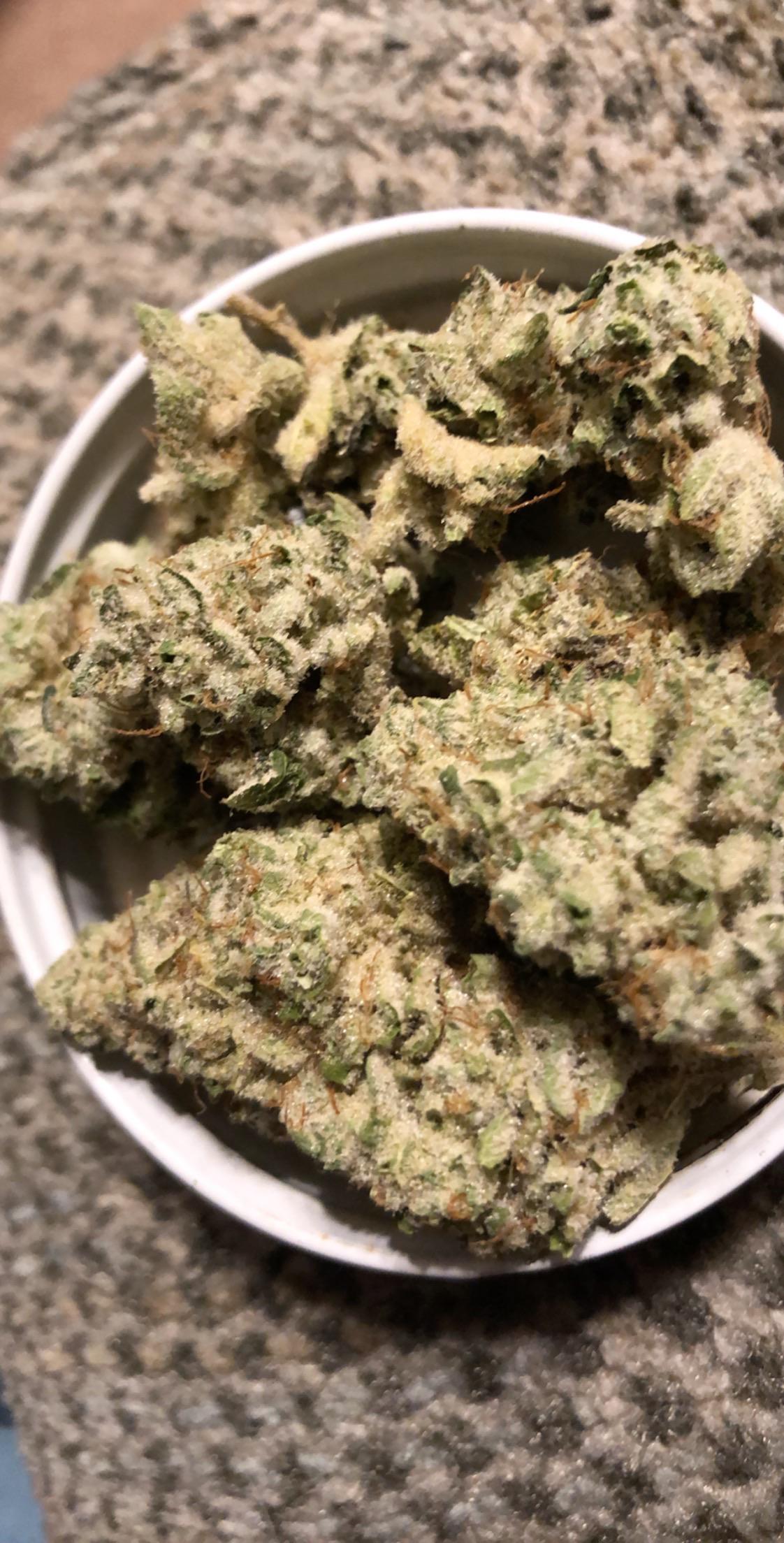 Sour Diesel x Kush Mints r/trees