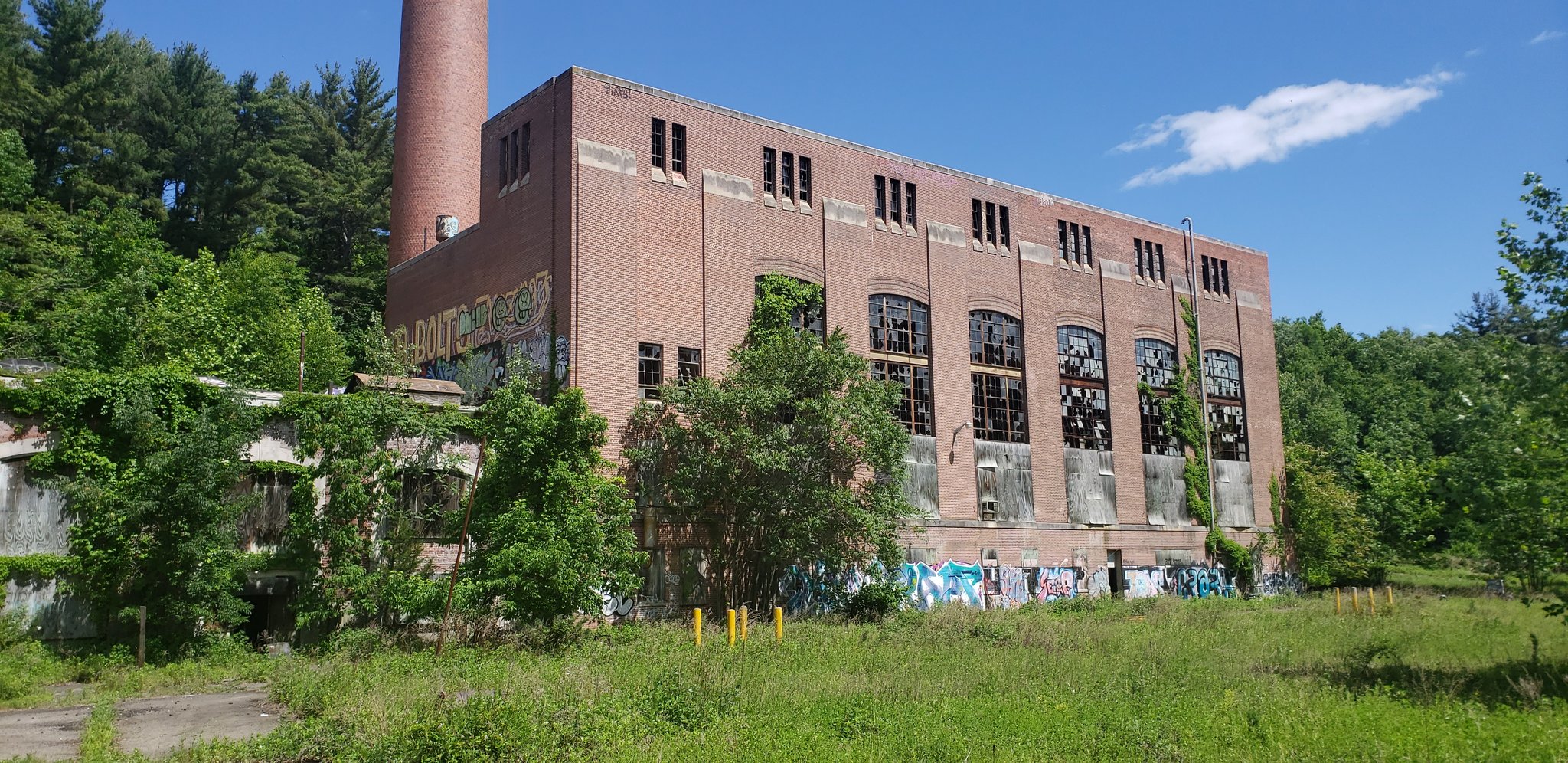 Abandoned Power Plant r/urbanexploration