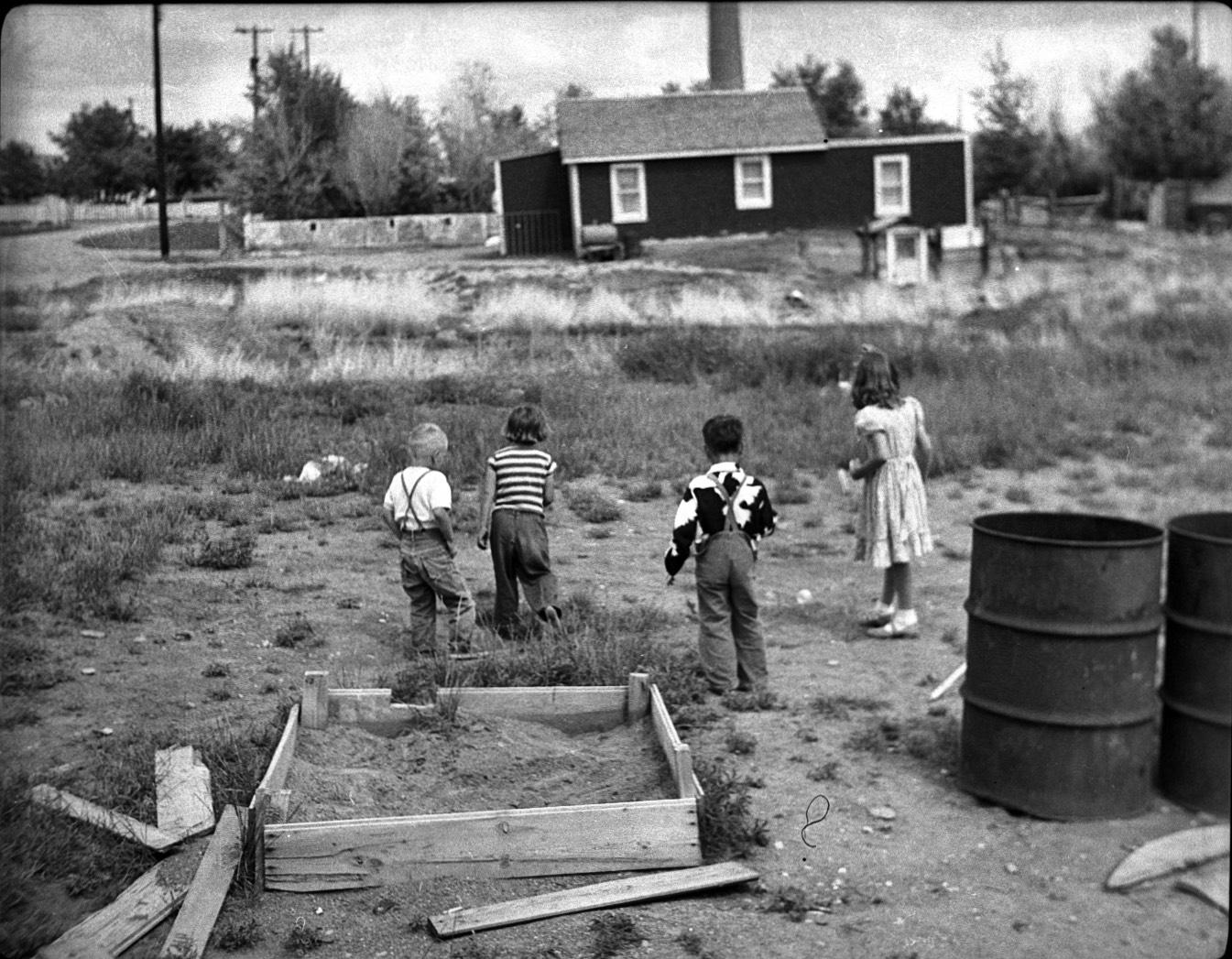 Children playing, Black Eagle Montana, 1950. Link to album in comments r/TheWayWeWere