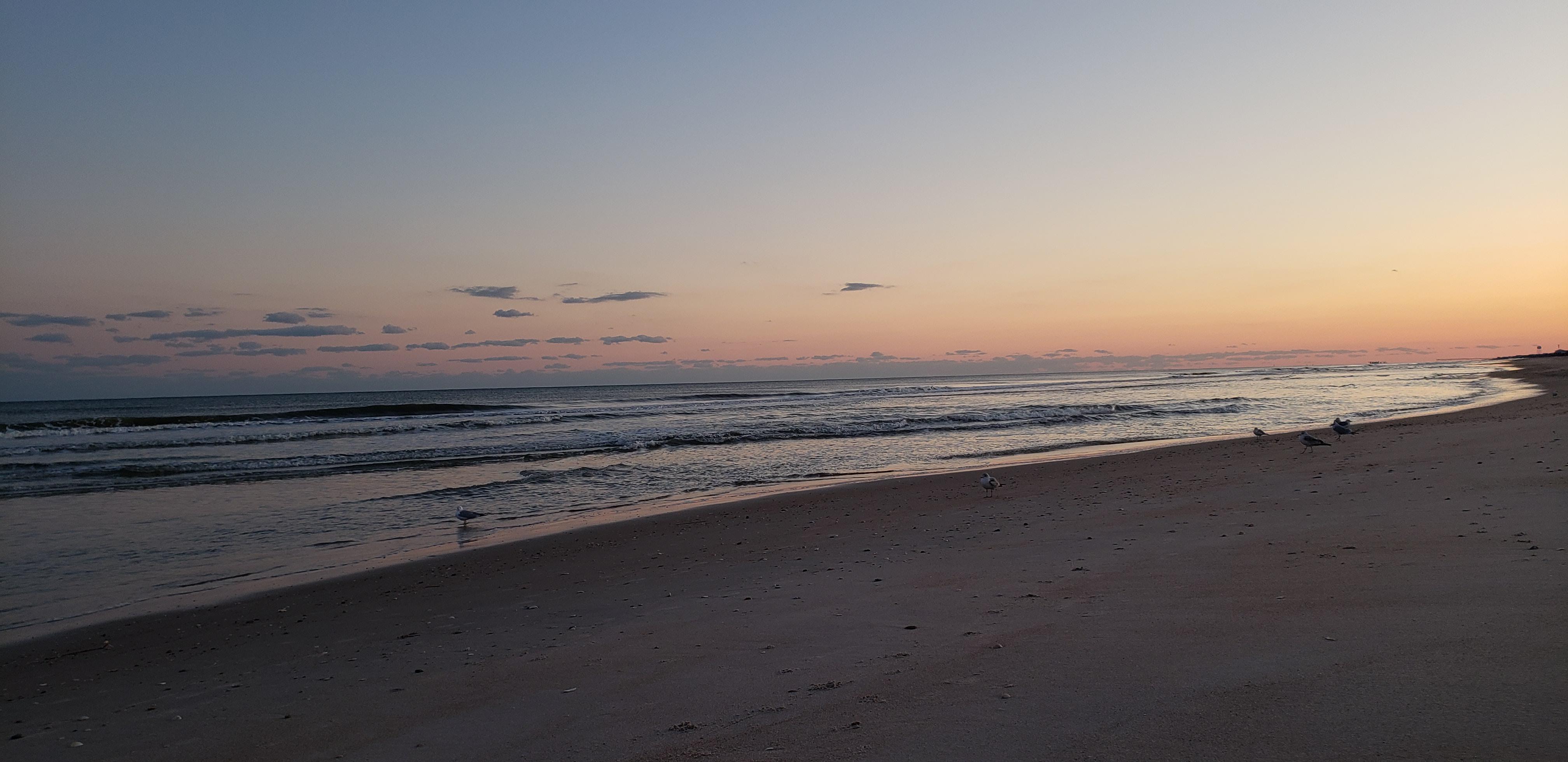 The beaches in Surf City, North Carolina [4032x1960] [OC] r/EarthPorn