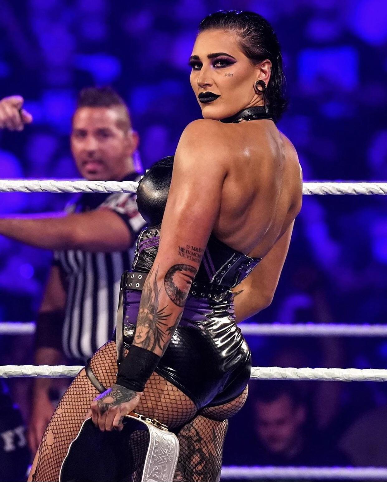 Rhea Ripley : RheaRipleyNSFW