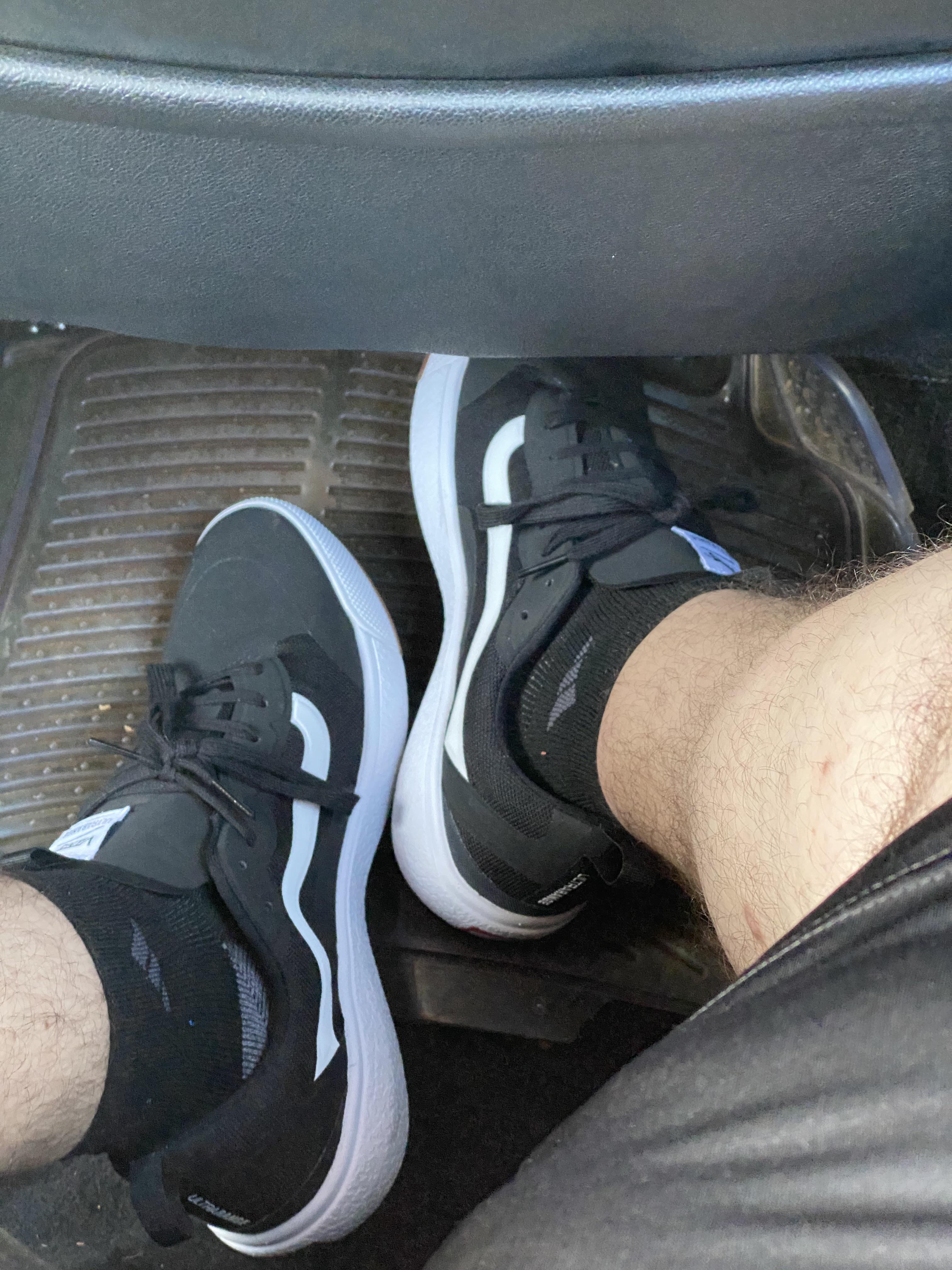 Rocking the Ultrarange Exos today, not bad for wide feet, too! r/Vans