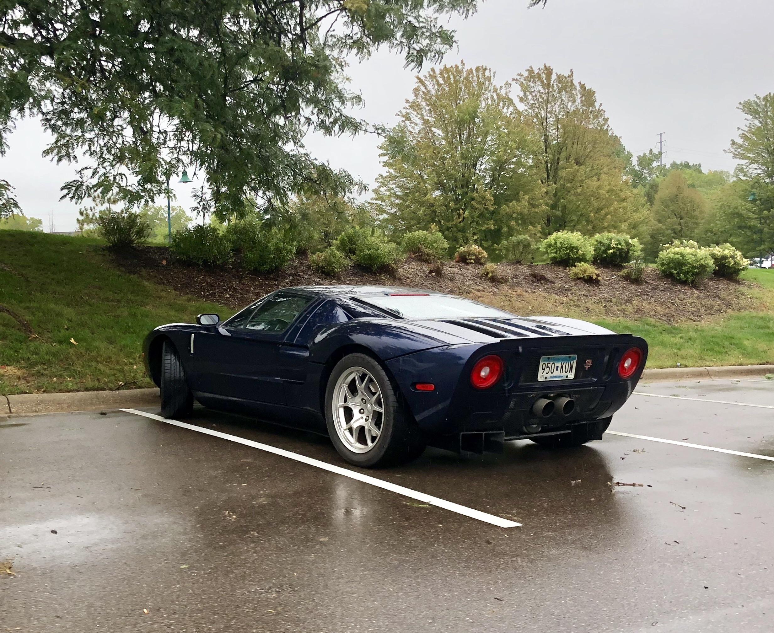 [Ford GT] in the pouring rain in Eden Prairie, MN r/spotted