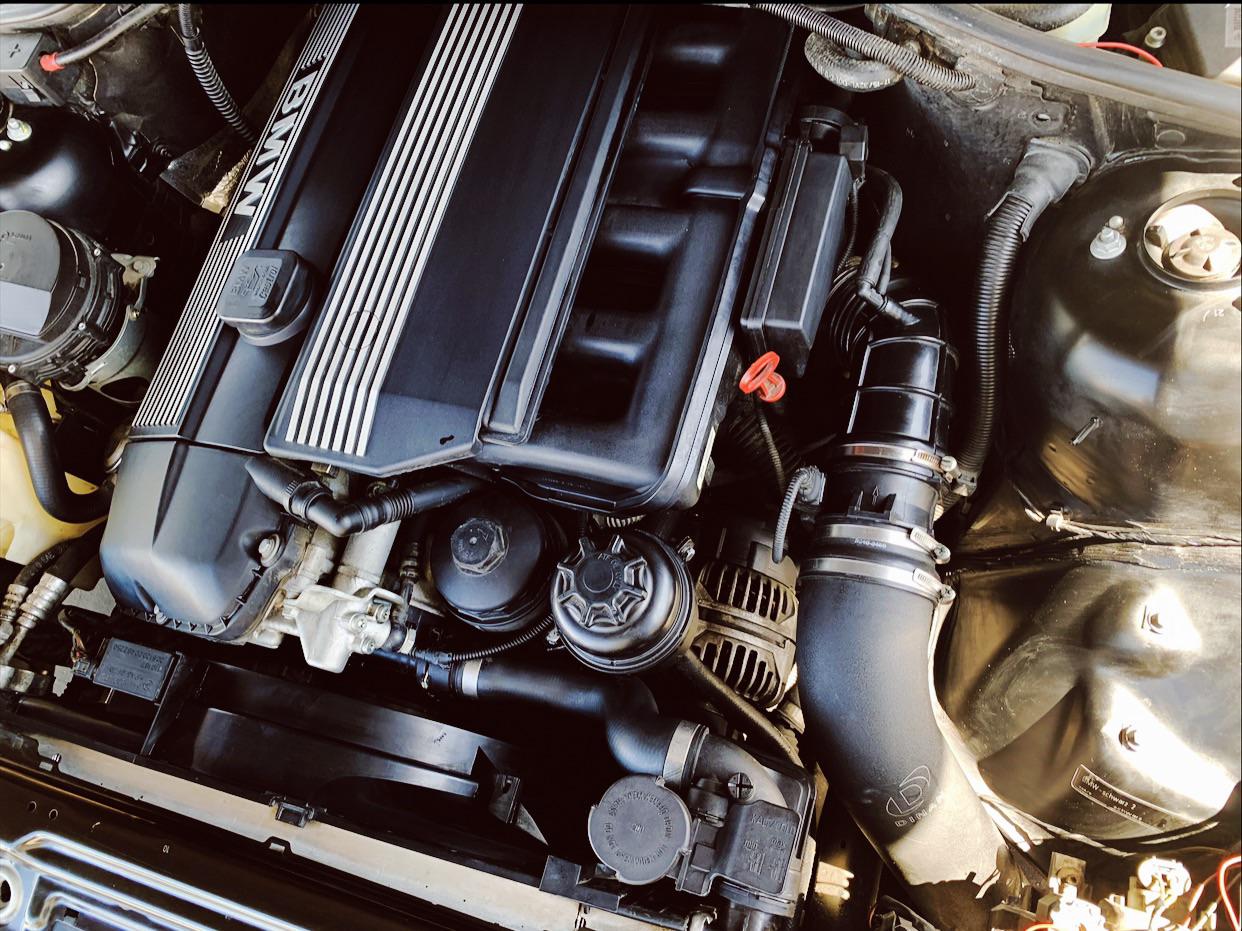 Quick engine bay wipe down r/e46