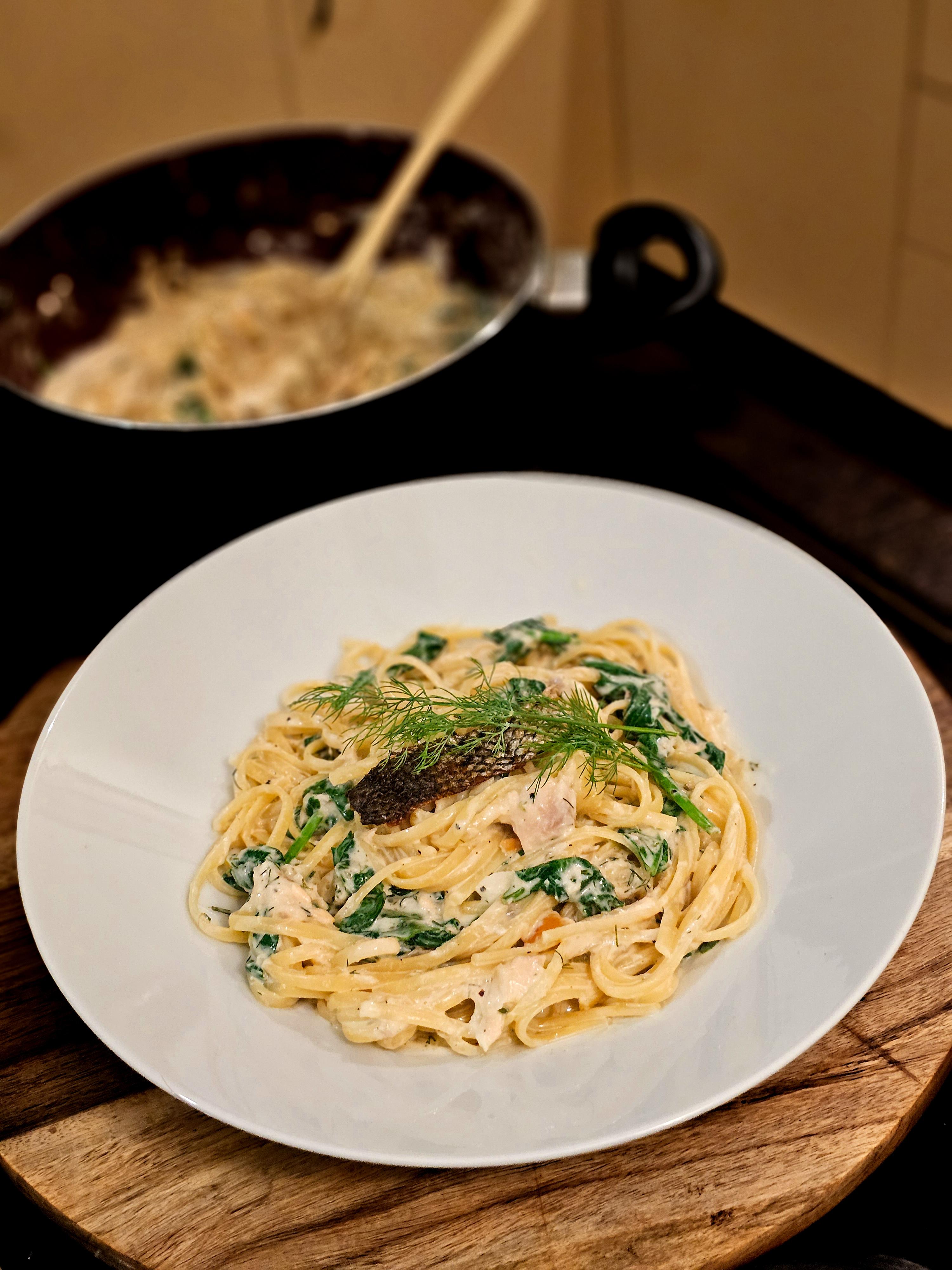 Smoked salmon and spinach in a creamy dill garlic sauce [homemade] r/food