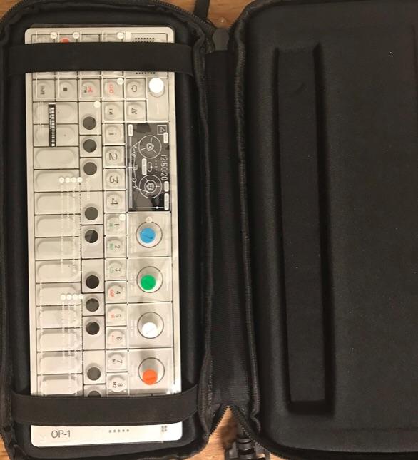 (WTS) 2 year old op1 for 750 no accessories just usb meme antenna