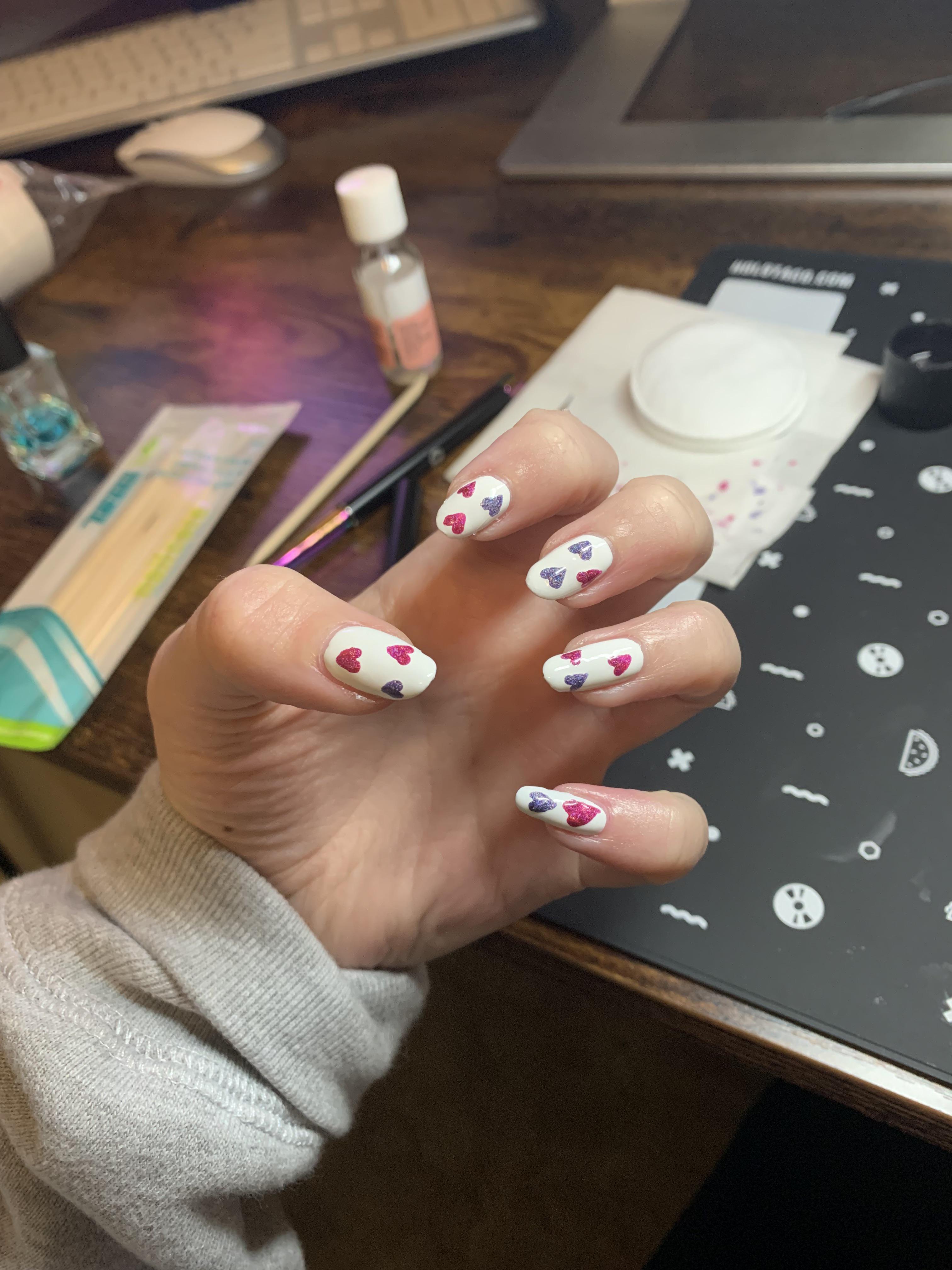 My first attempt at nail art with Holo Tacos dotting tools 💖💜 r/simplynailogical