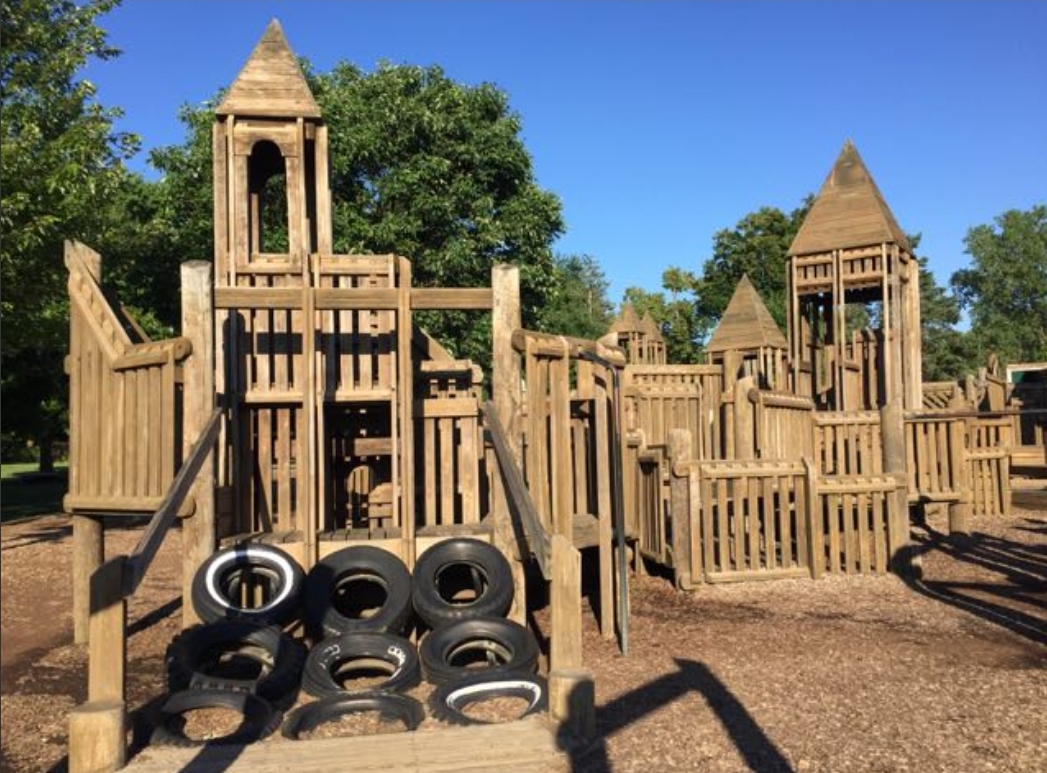 Any old school wooden parks like this in the metro? r/desmoines