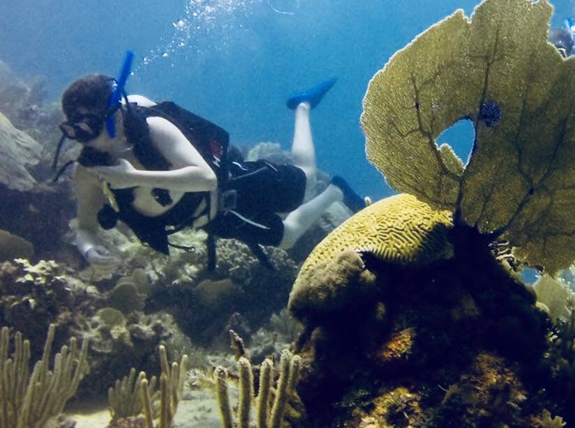 This is me on my first scuba dive in Riviera Maya ,Mexico r/scuba