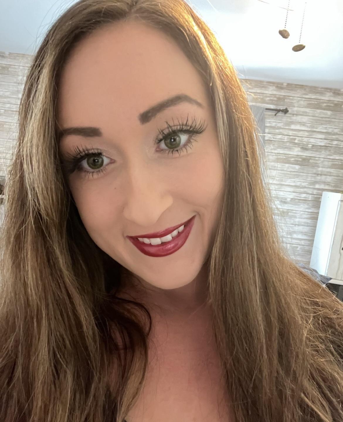 Would you cum on my face? 😇 : u/momdd98