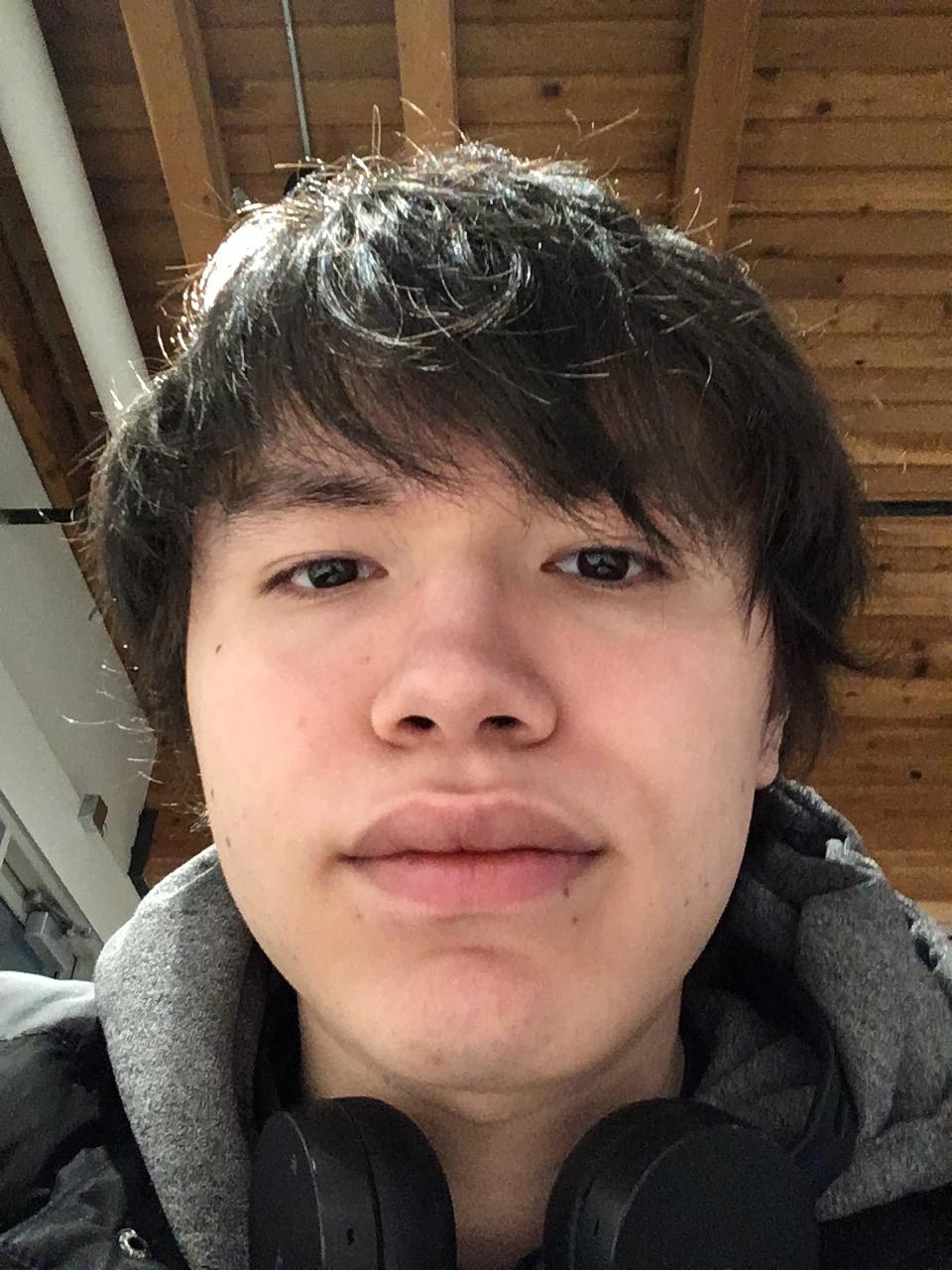 Hey, I’ve been wondering what hairstyle looks best for me r