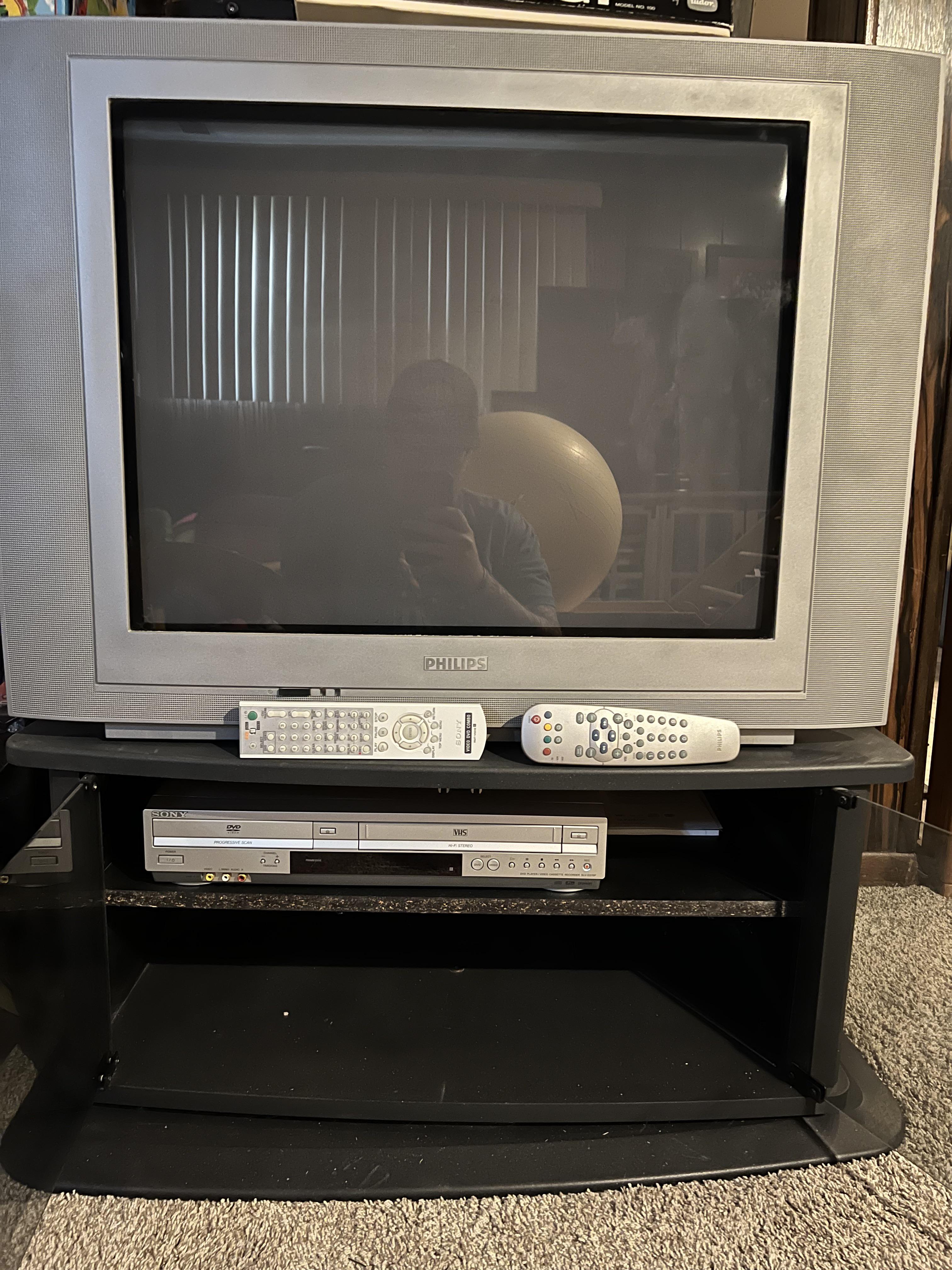 Got the tv (27” Phillips) and the stand and the Sony dvd/vcr all