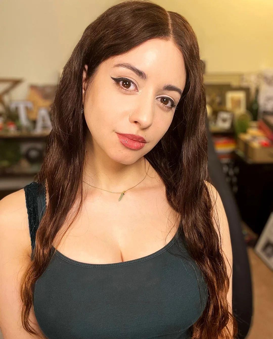 Insta : sweetanitafap_