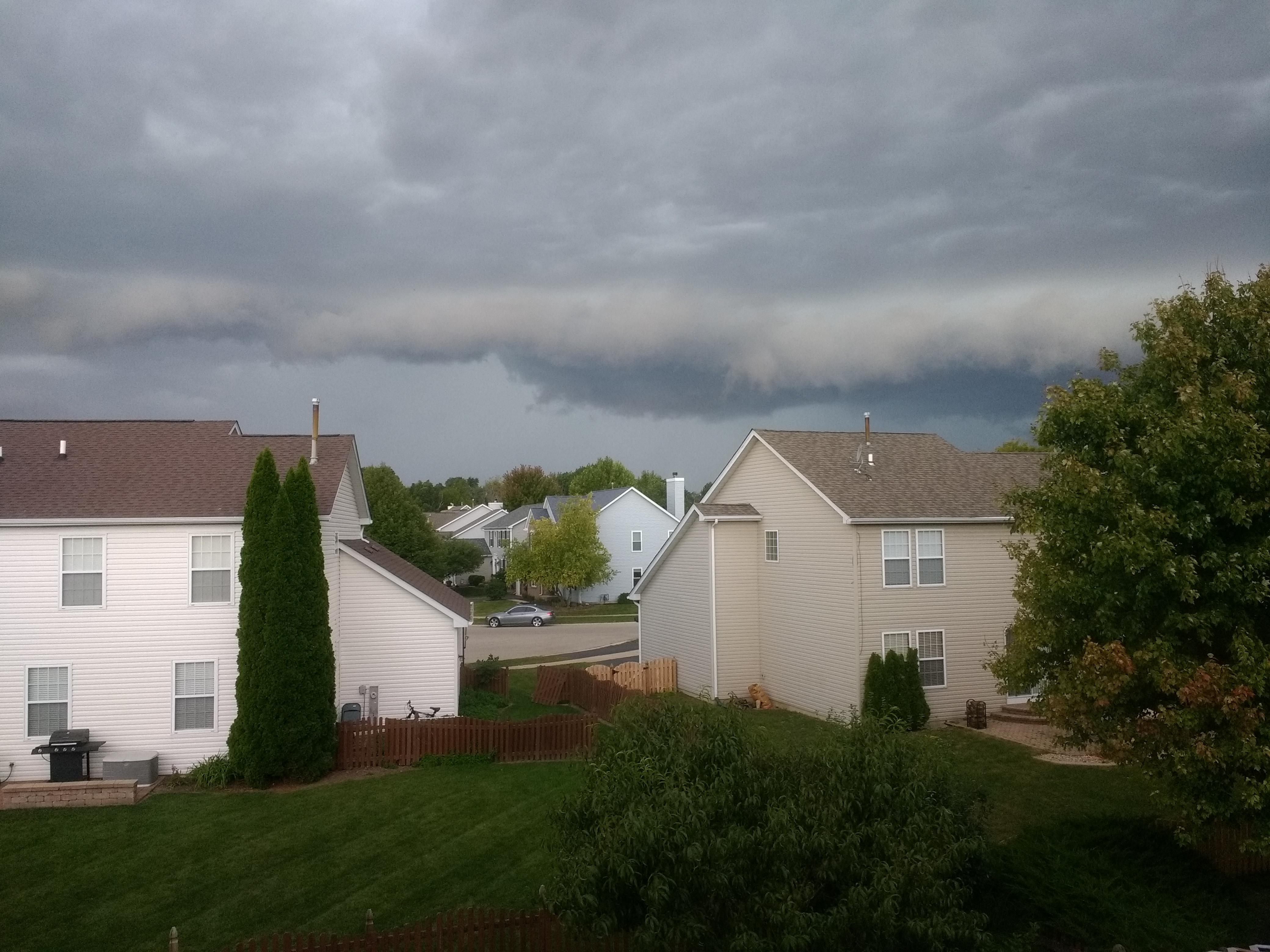 Charging through Aurora (Illinois) r/weather