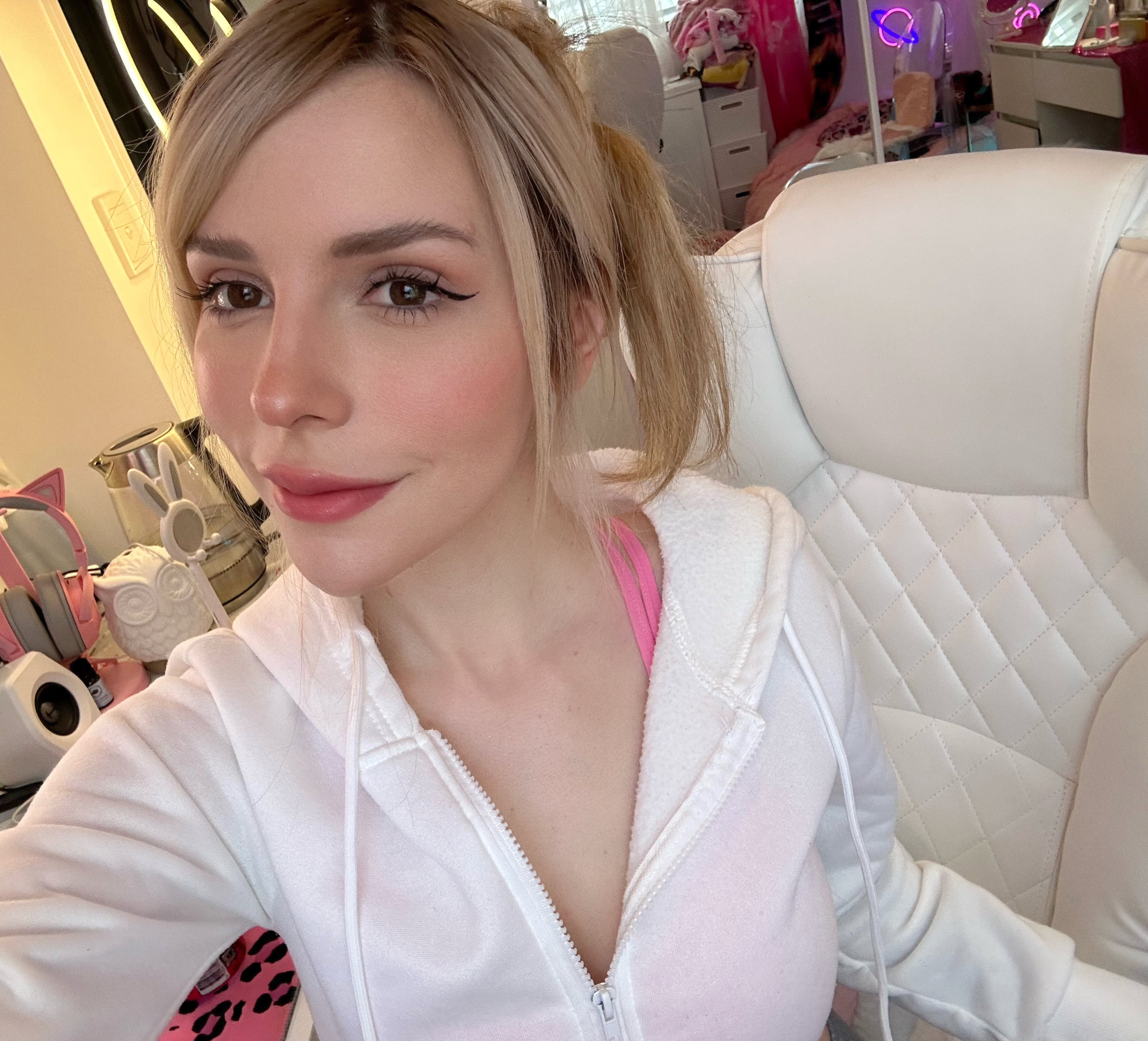 Lazy Day : Katyuska_Moonfox