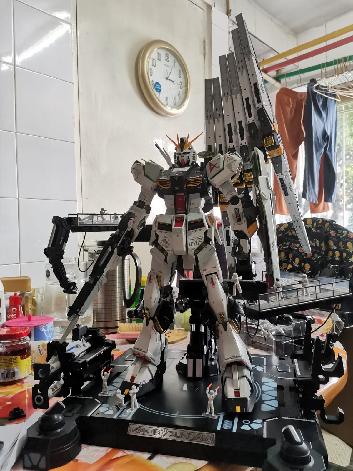 Needed to clean up the dust bebore I get a display case. r/Gundam