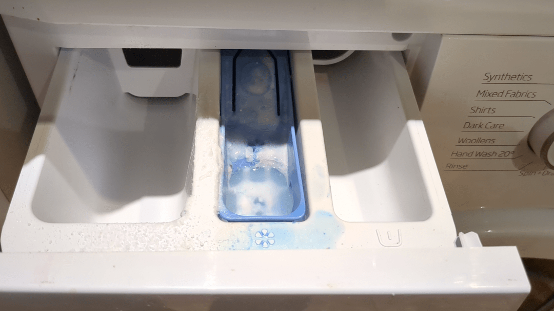 Middle section of washing machine not draining r/DIYUK