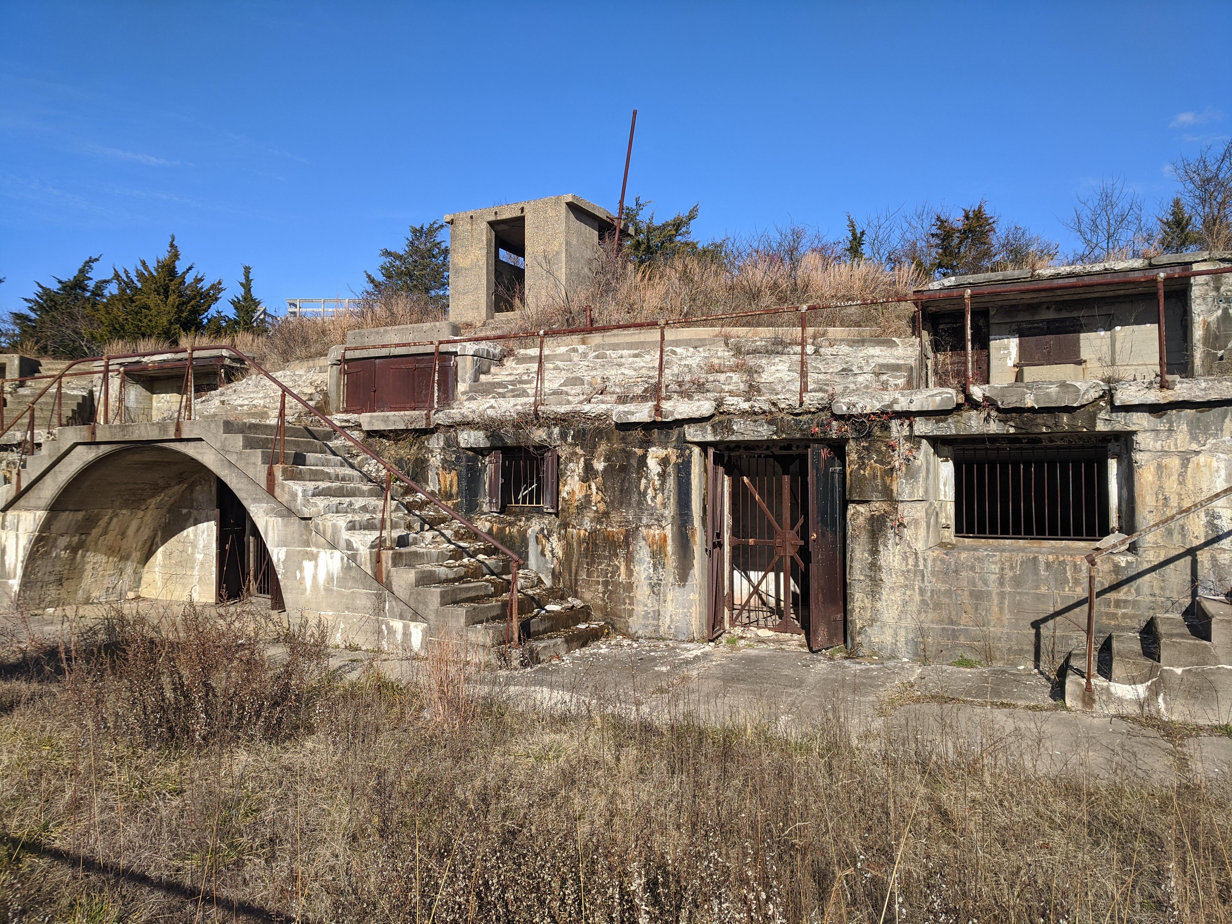Abandoned battery, Fort Hancock, Sandy Hook, NJ. OC (phone camera) r