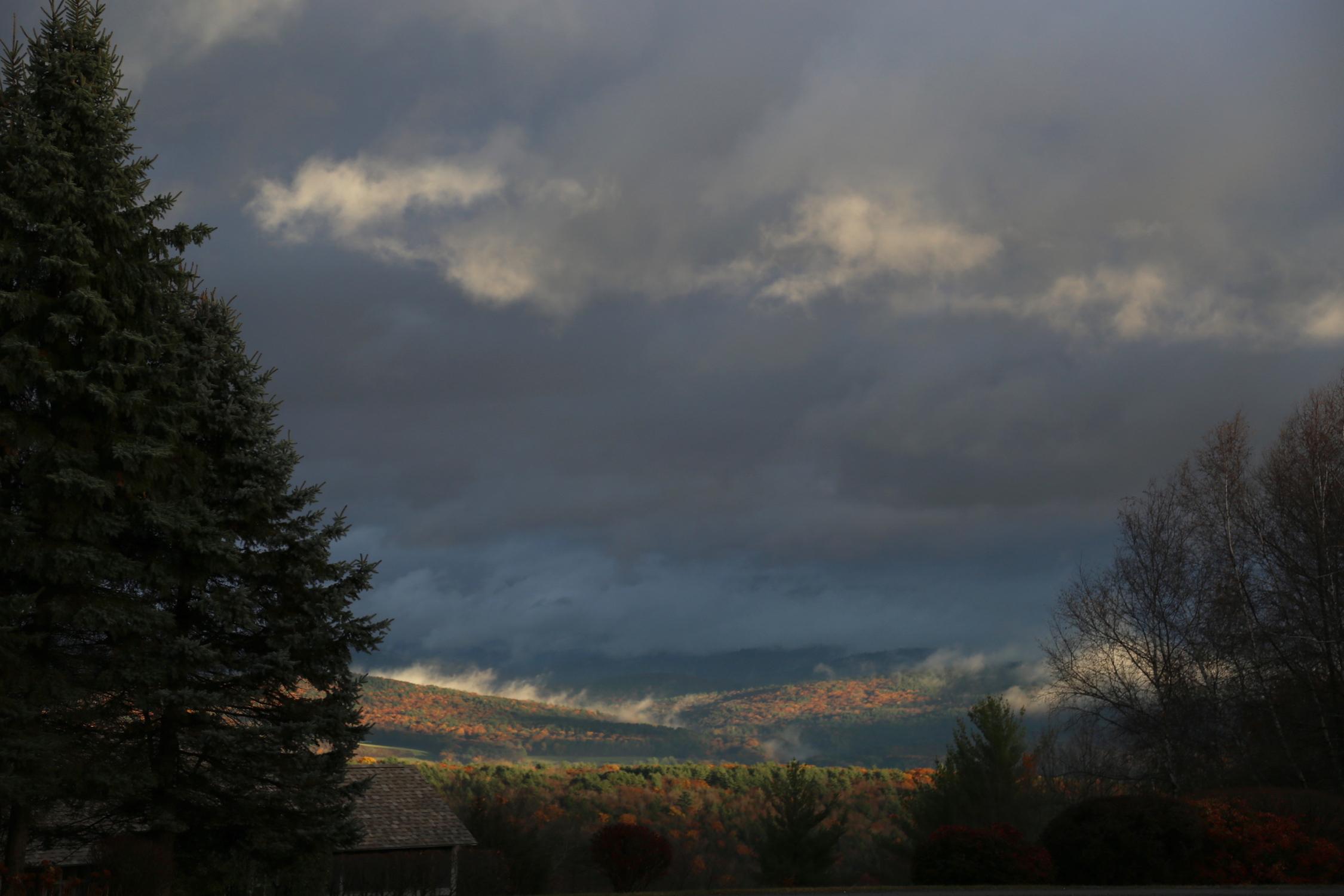 View from Putney, Vermont [OC] [2250x1500] r/SkyPorn