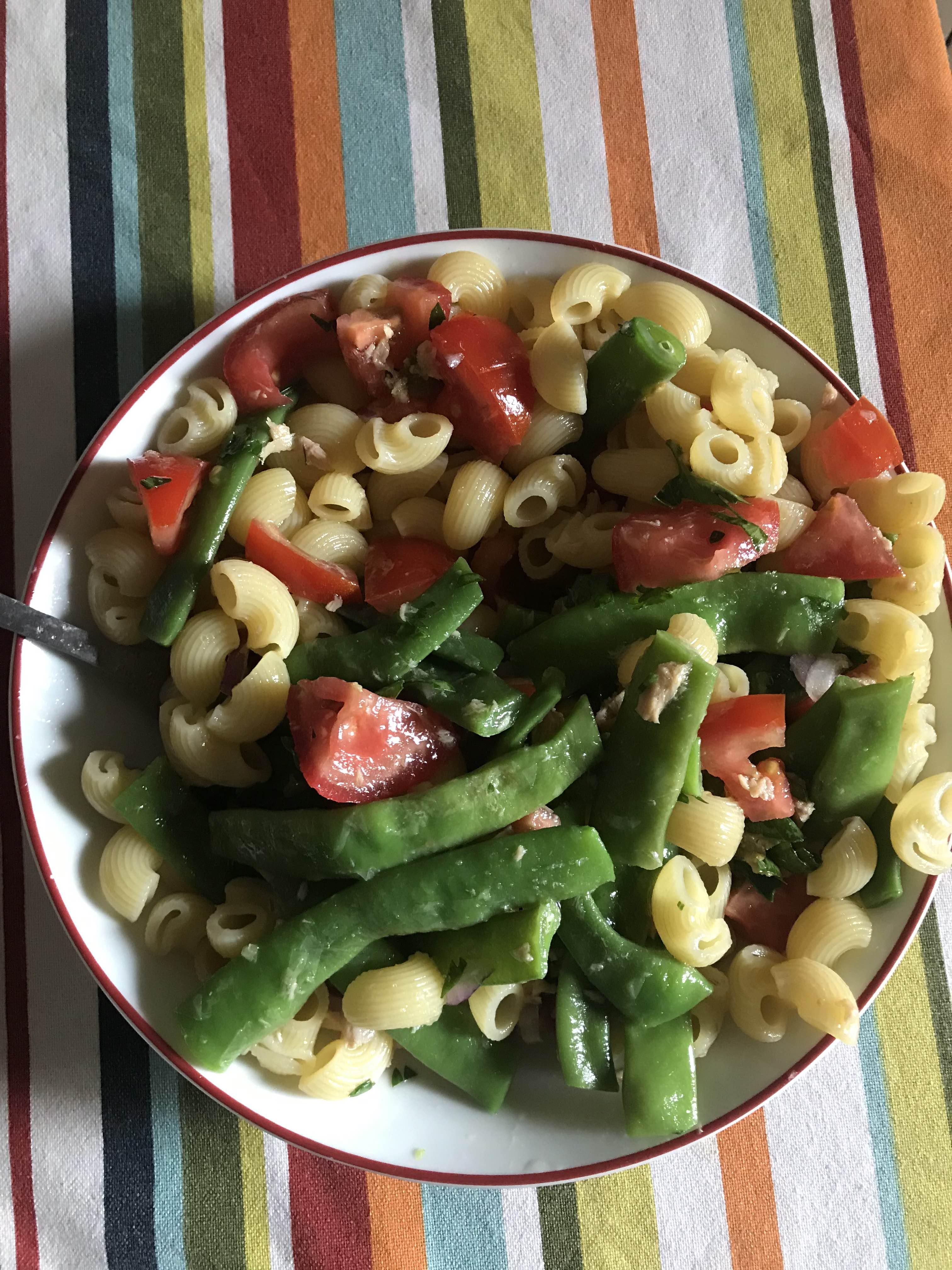 Since it's hot I have been living on pasta salads, ) It's really easy