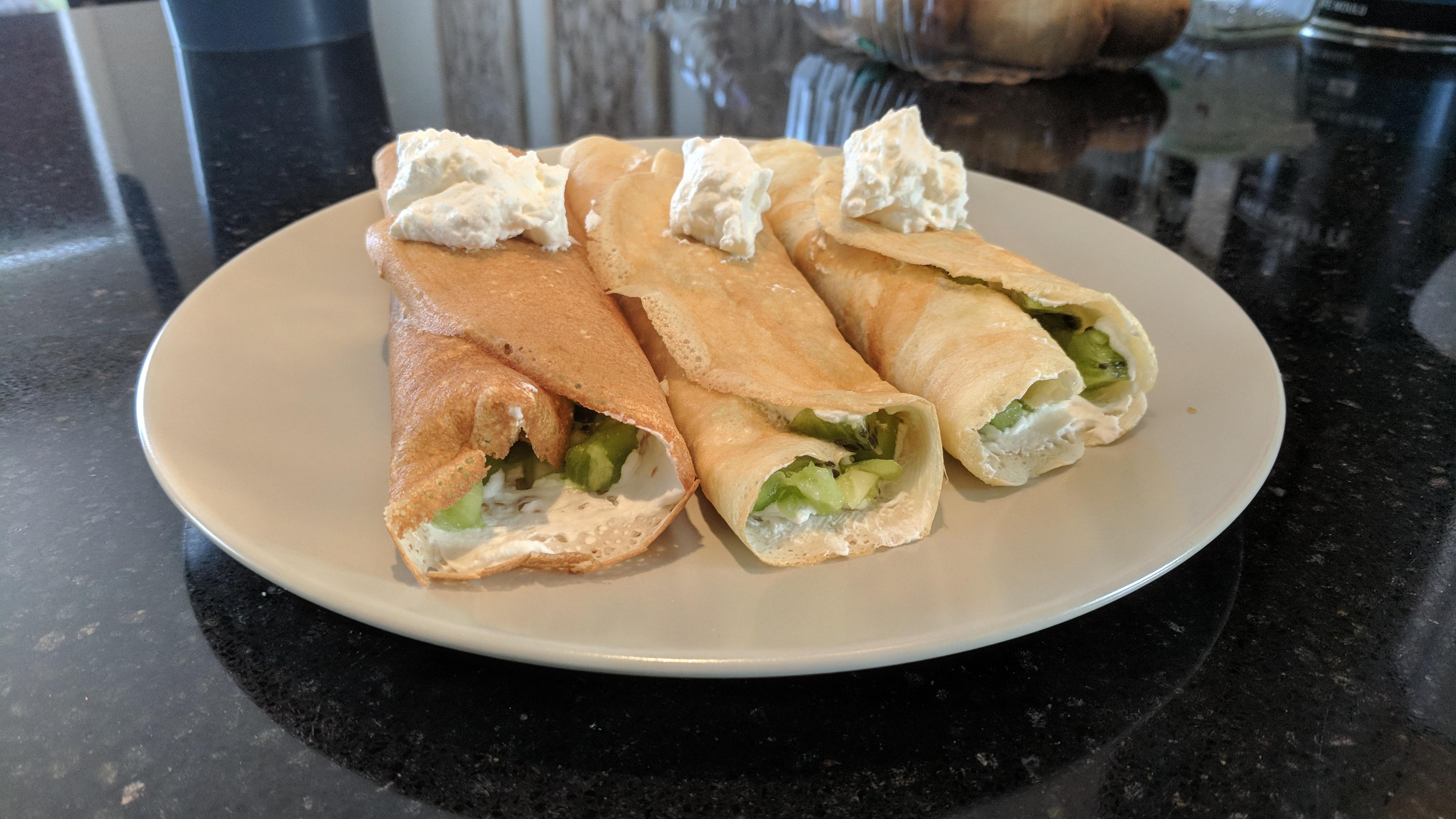 [Homemade] Kiwi Crepe Things food