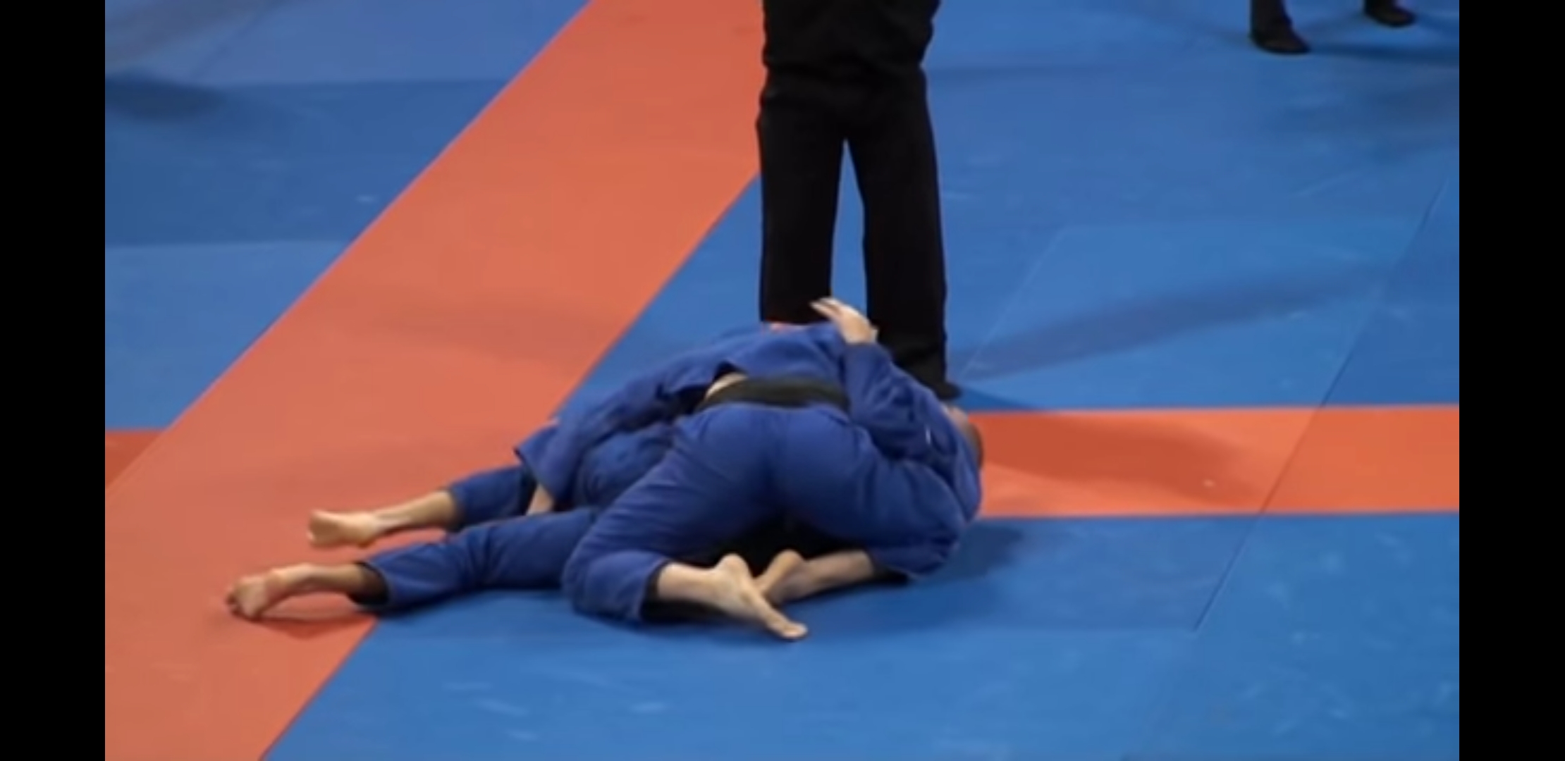 I was always taught to hold side control with active toes. Why does