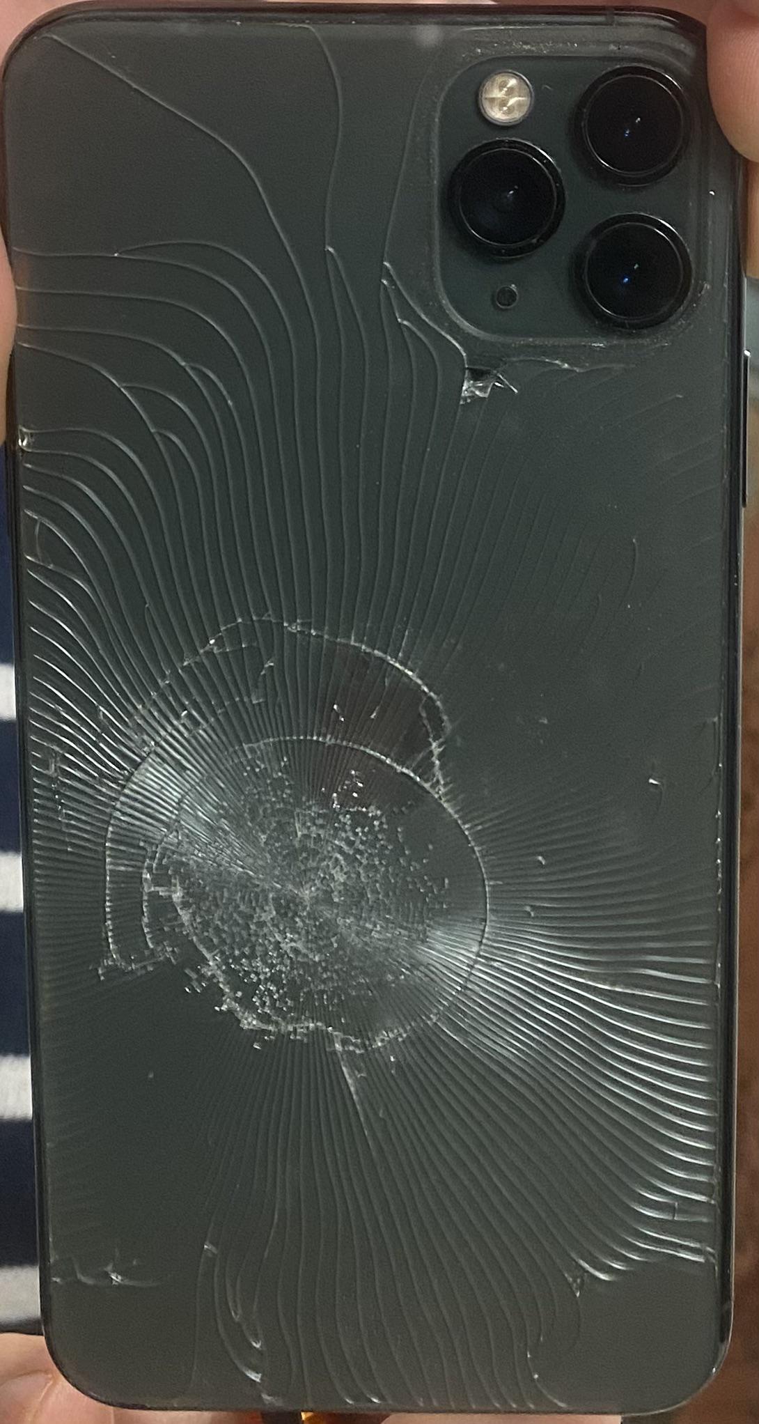 Will tmobile accept my iphone with a broken back glass as a trade in